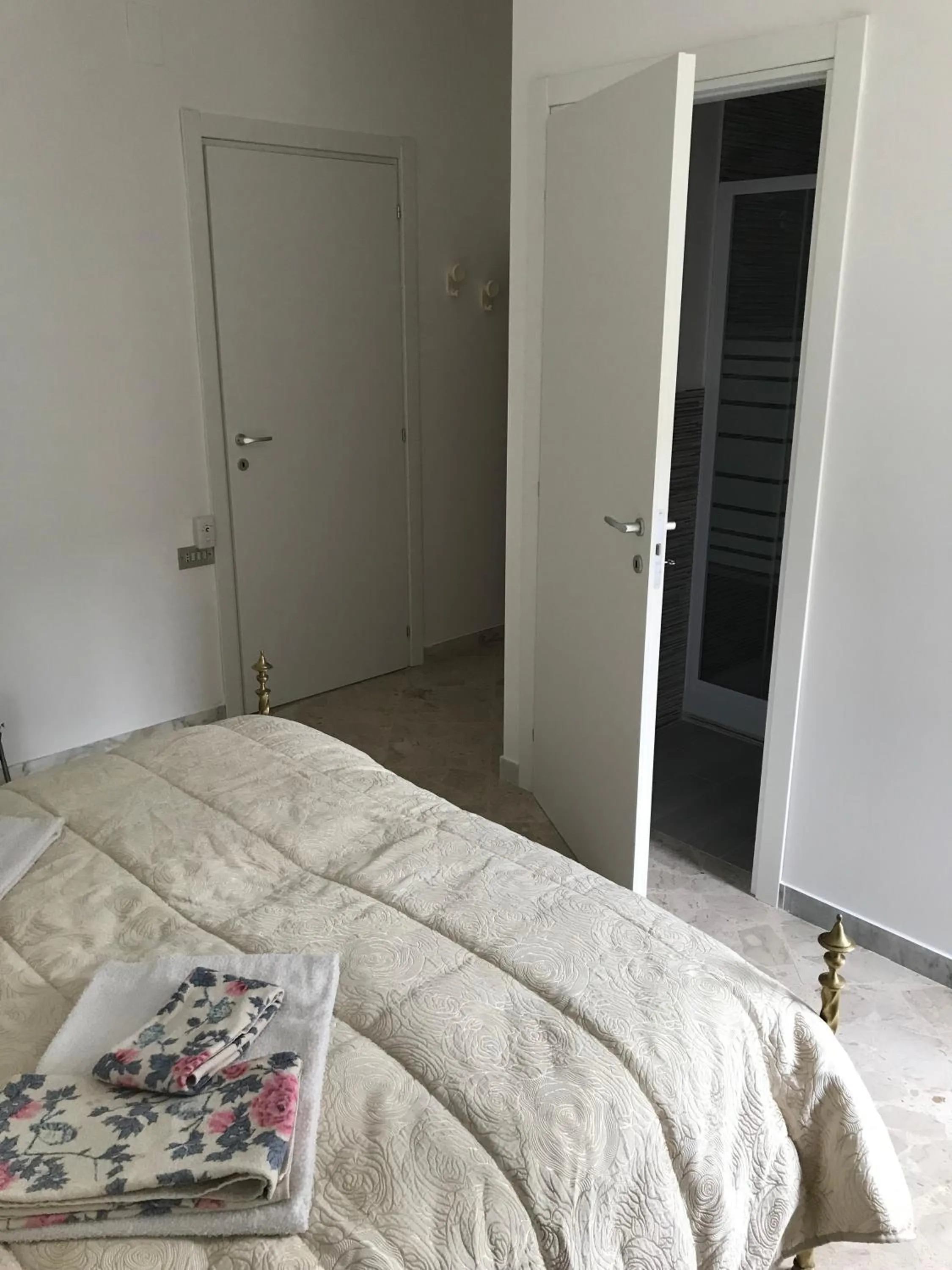 Bathroom, Bed in A Casa Mia