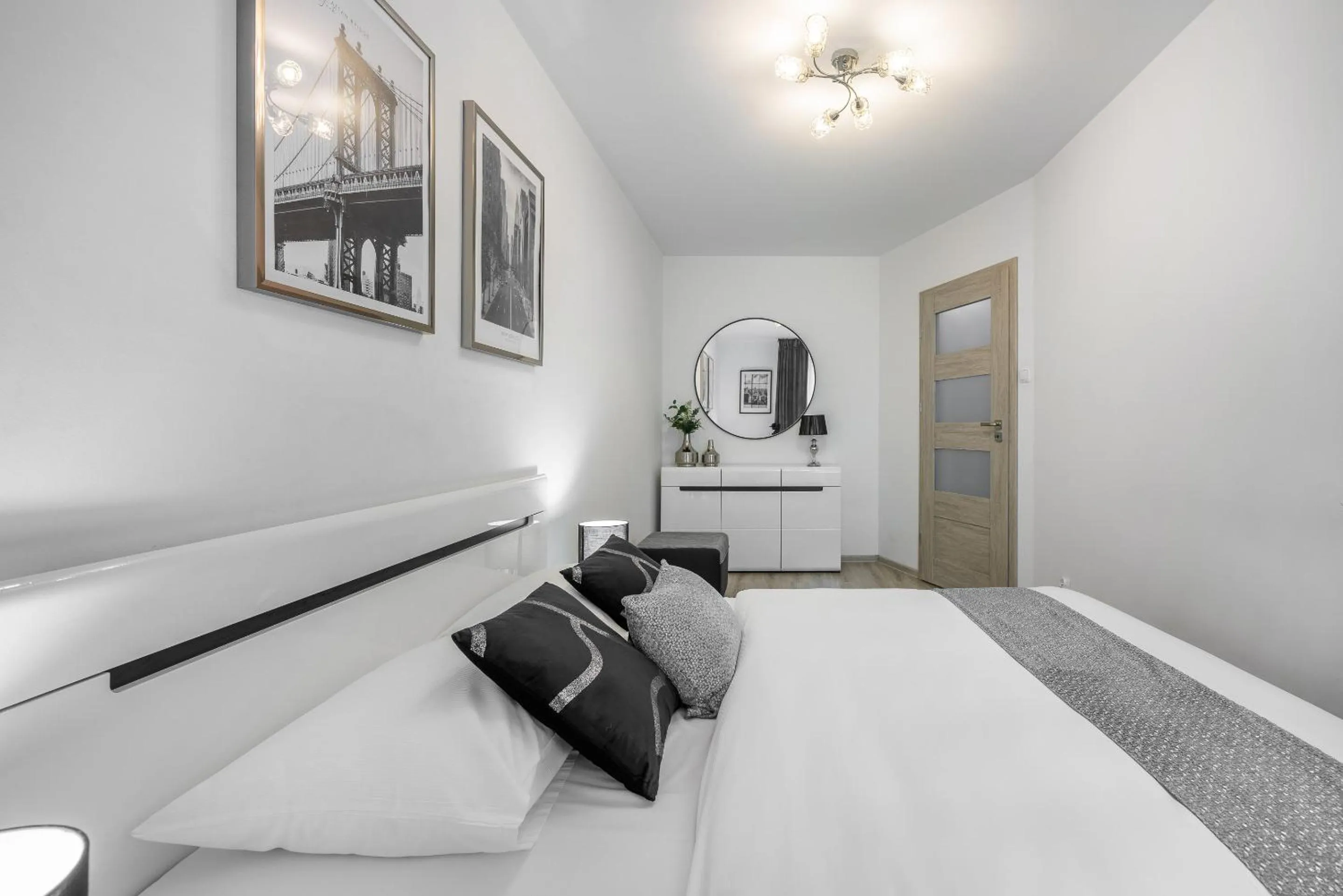 Bed in Emihouse CityVibe Apartments