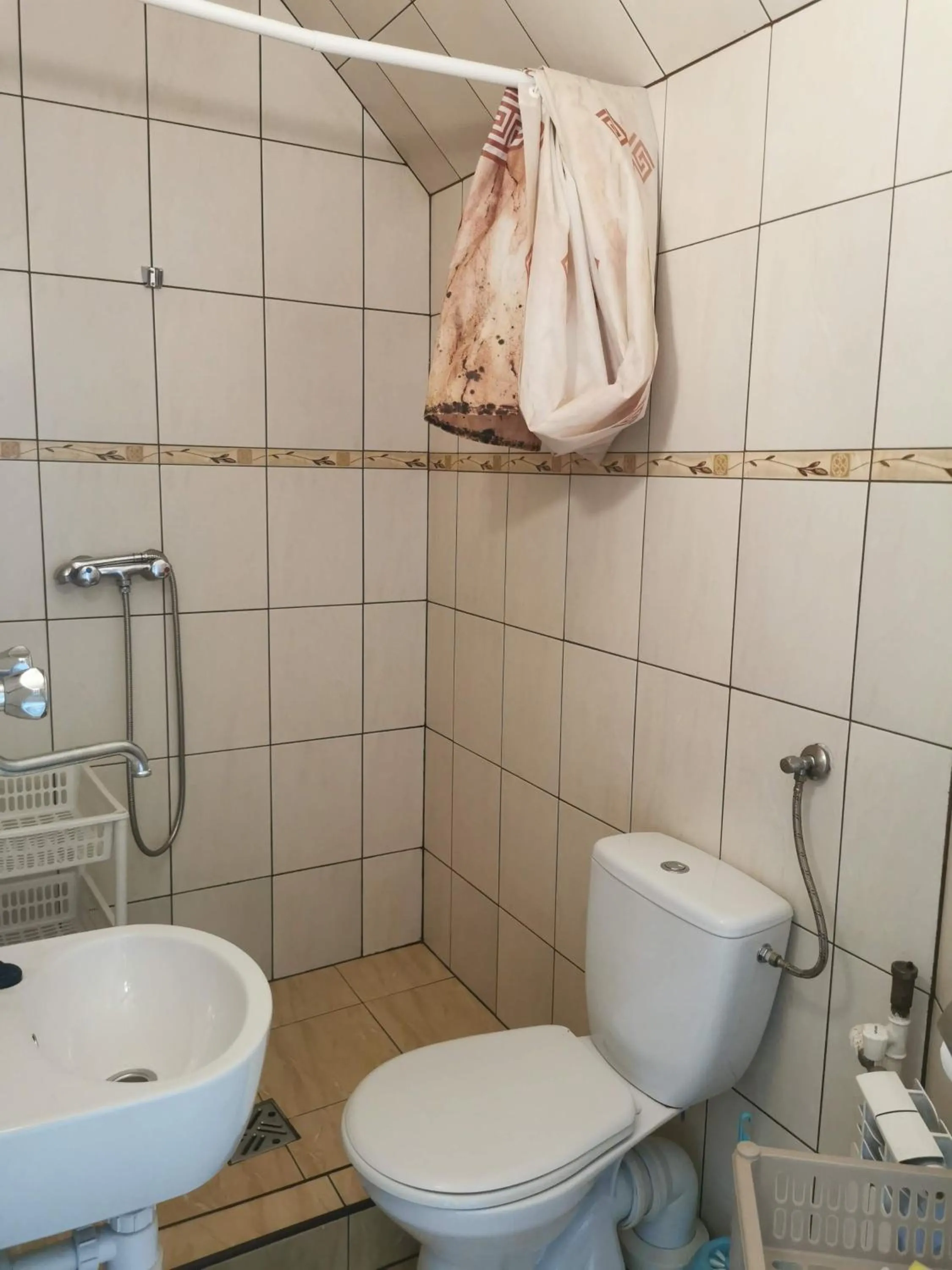 Shower in Willa Senator