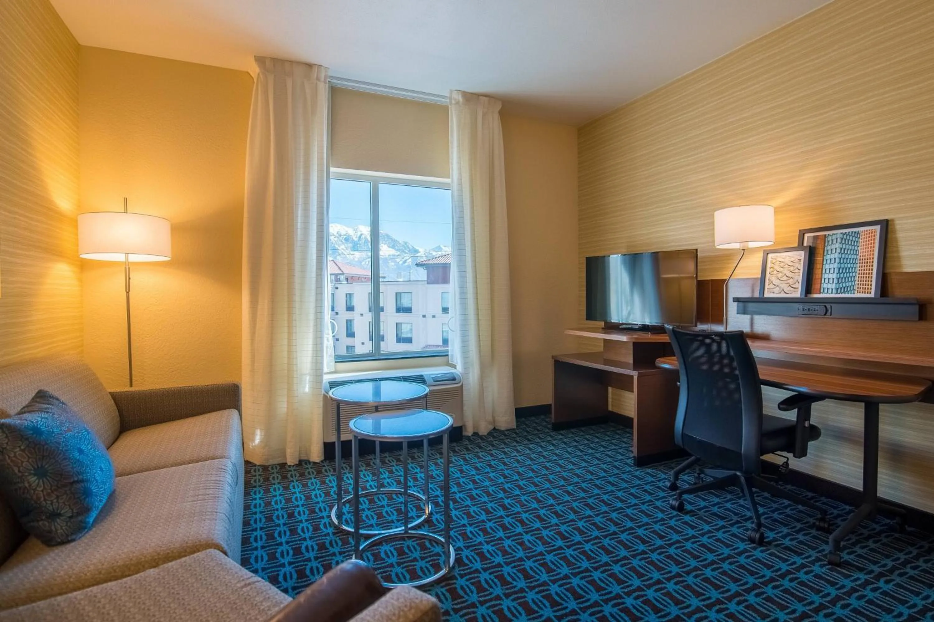 Living room in Fairfield Inn & Suites by Marriott Provo Orem