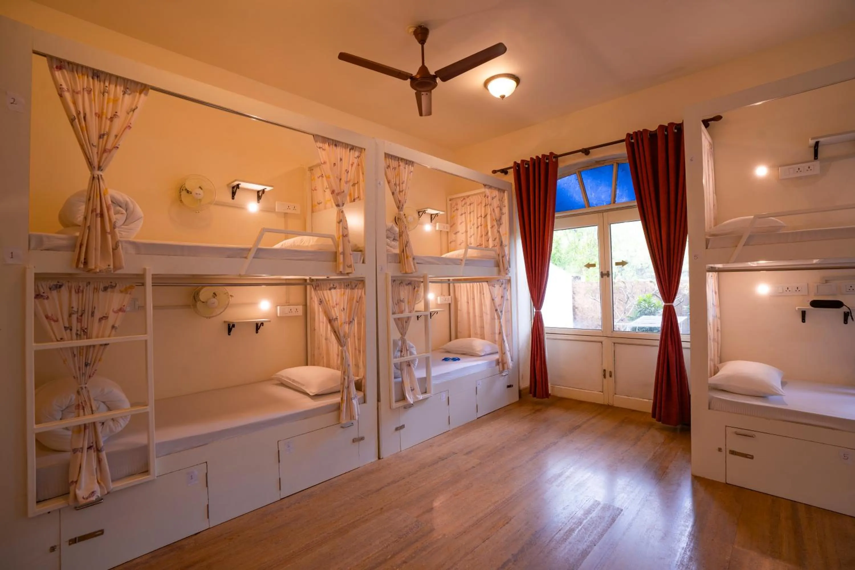 bunk bed, Bed in Moustache Goa Luxuria