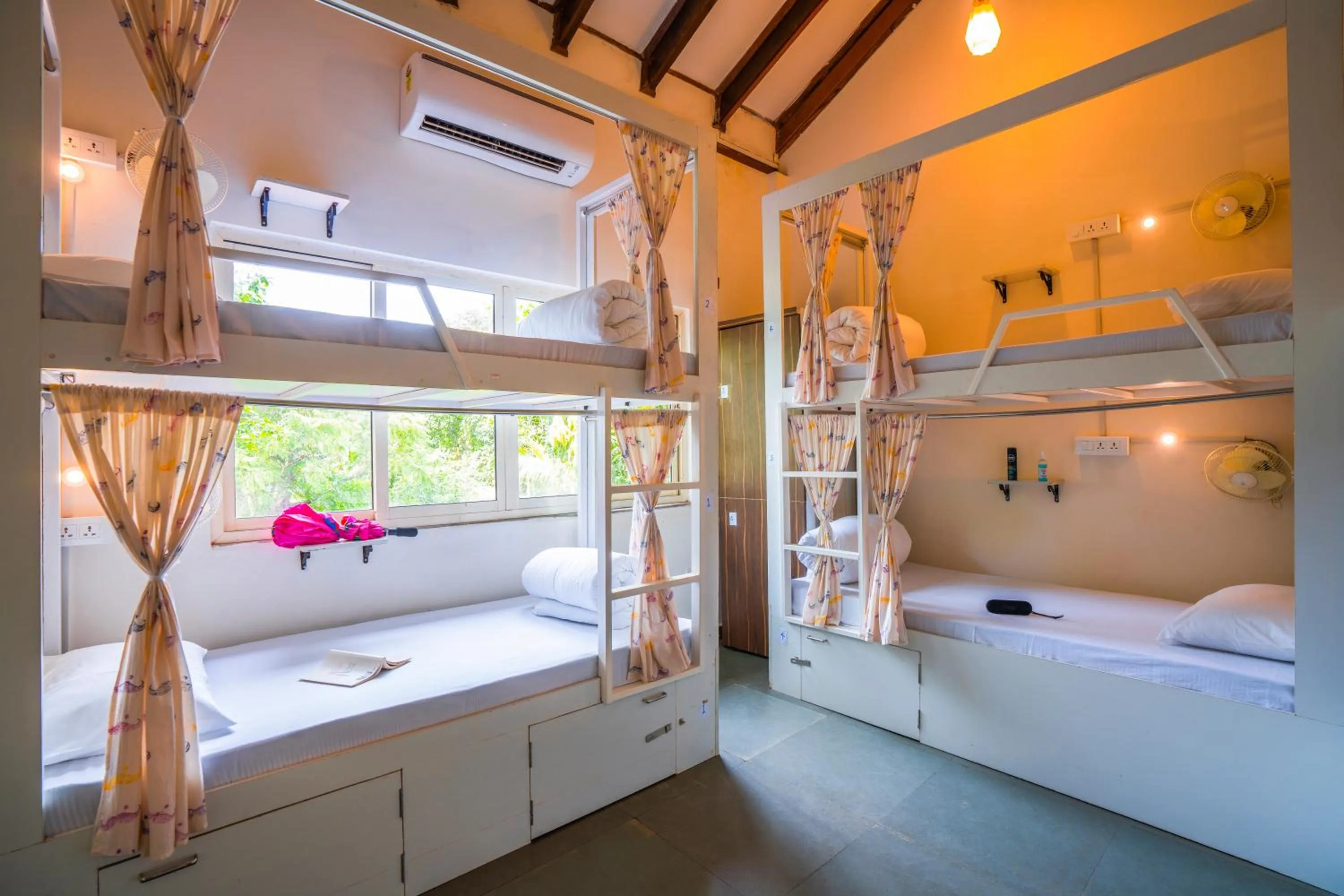 bunk bed, Bed in Moustache Goa Luxuria