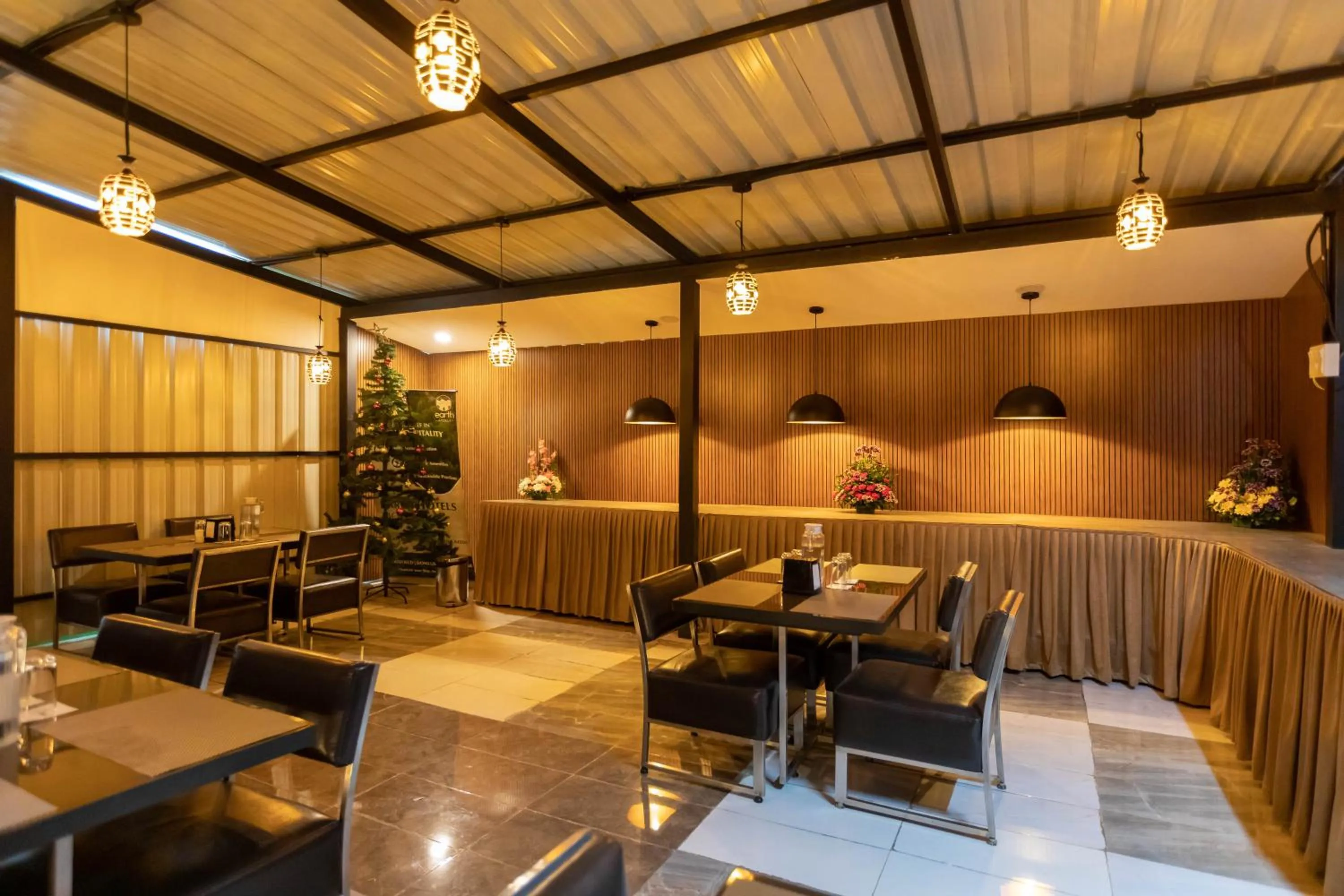 Restaurant/places to eat in Earth Hotels Domlur