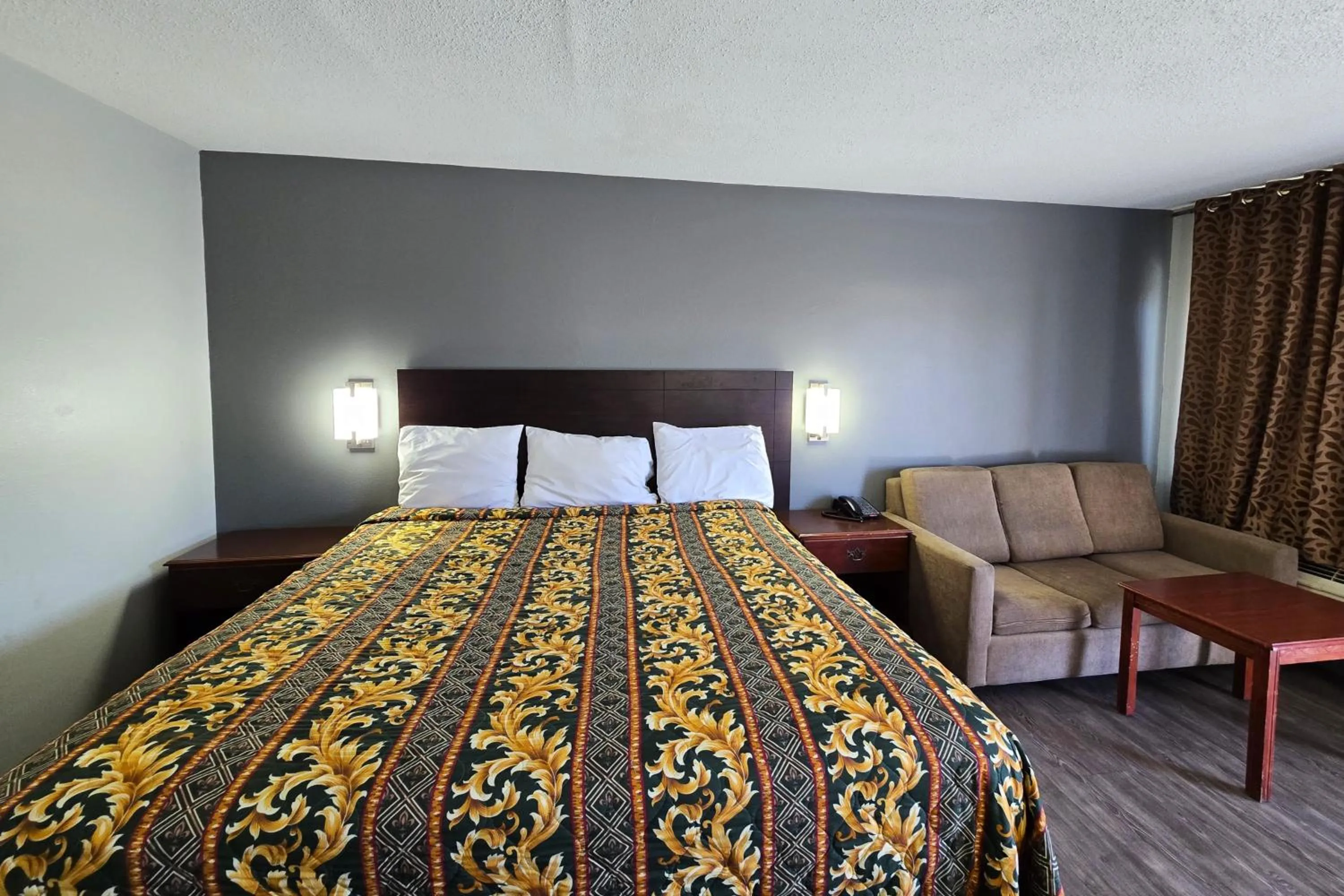 Bedroom, Bed in Eagle Inn by Hotel O Richmond Midlothian Turnpike