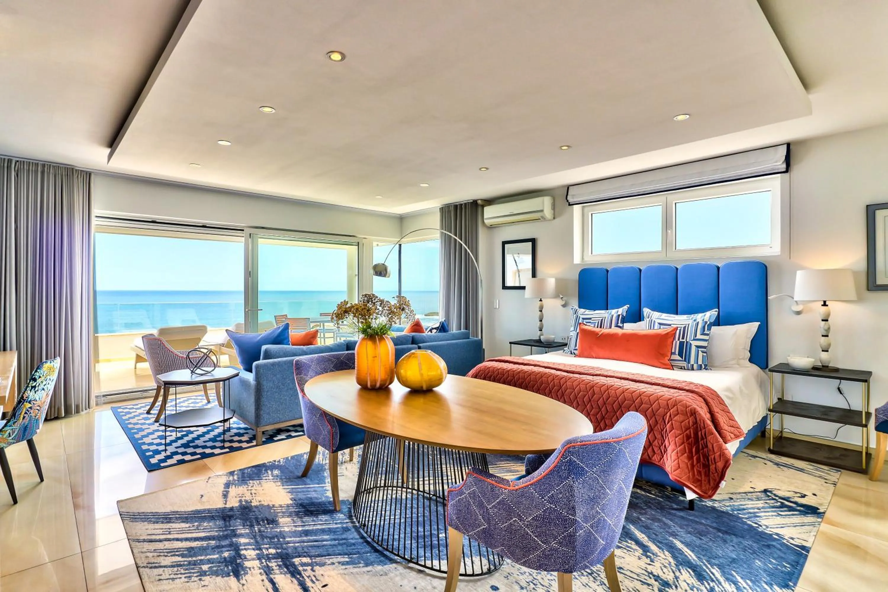 Living room, Bed in Ocean View House