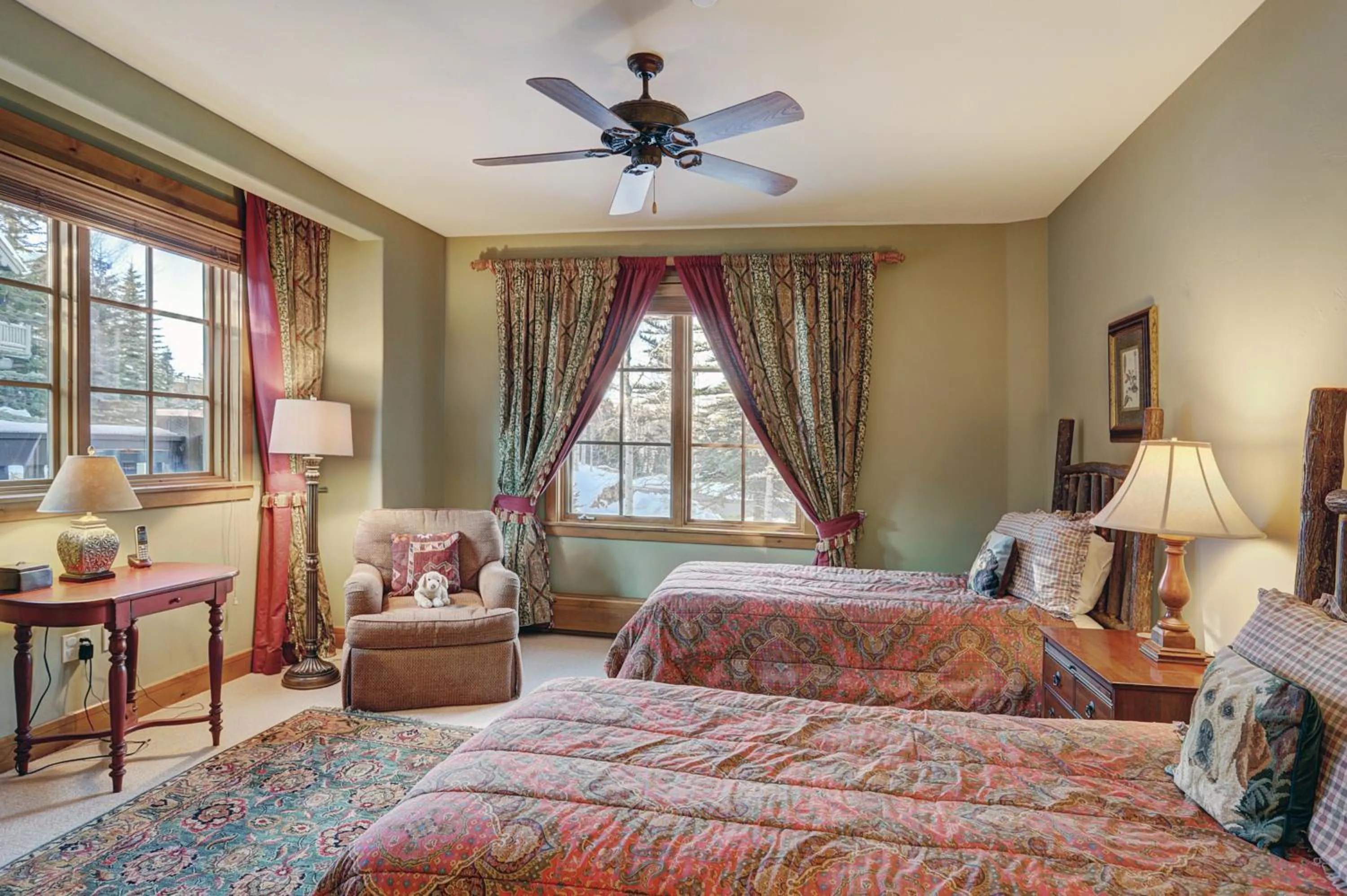 Bedroom, Bed in Bachelor Gulch Village