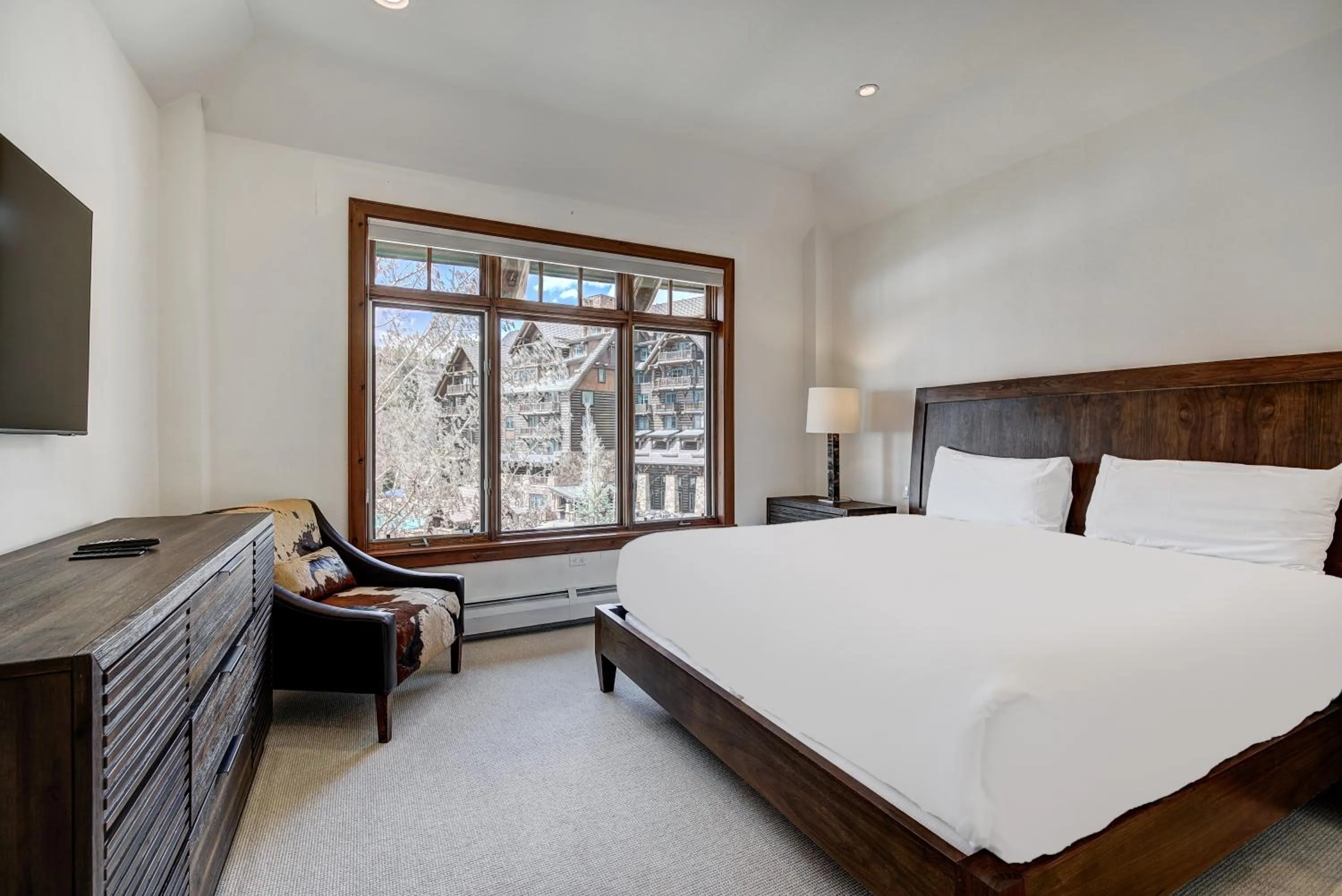 Bedroom, Bed in Bachelor Gulch Village