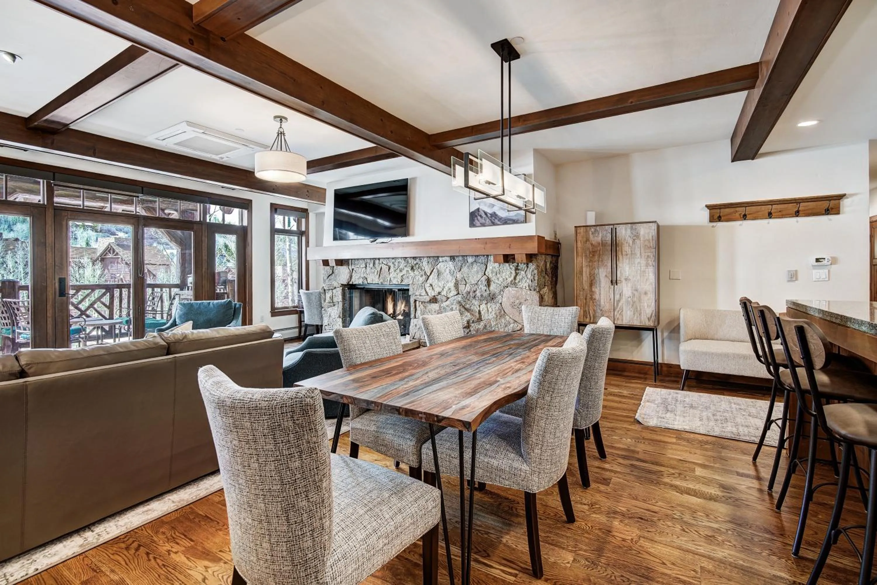 Dining area in Bachelor Gulch Village