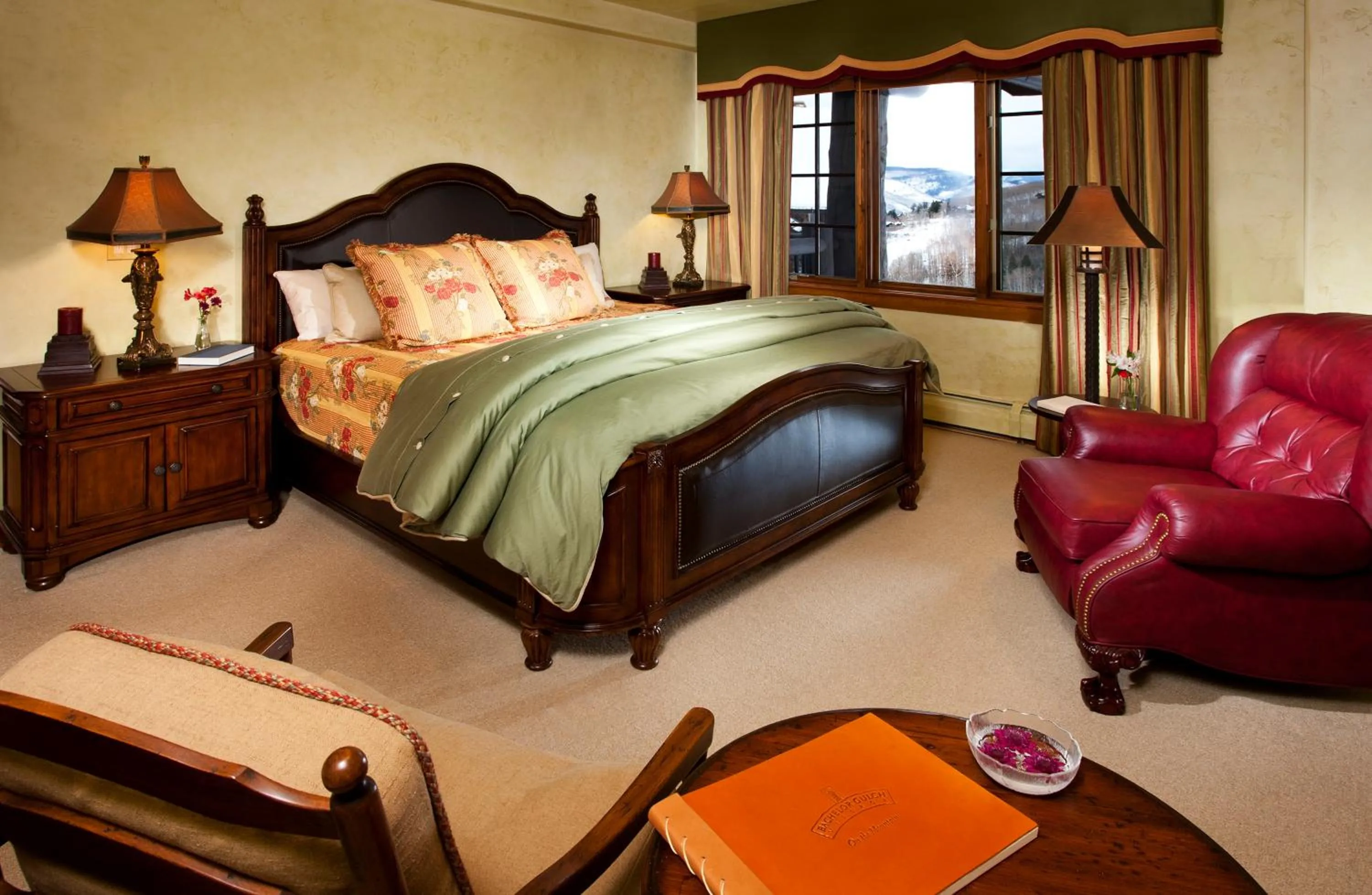 Bedroom, Bed in Bachelor Gulch Village