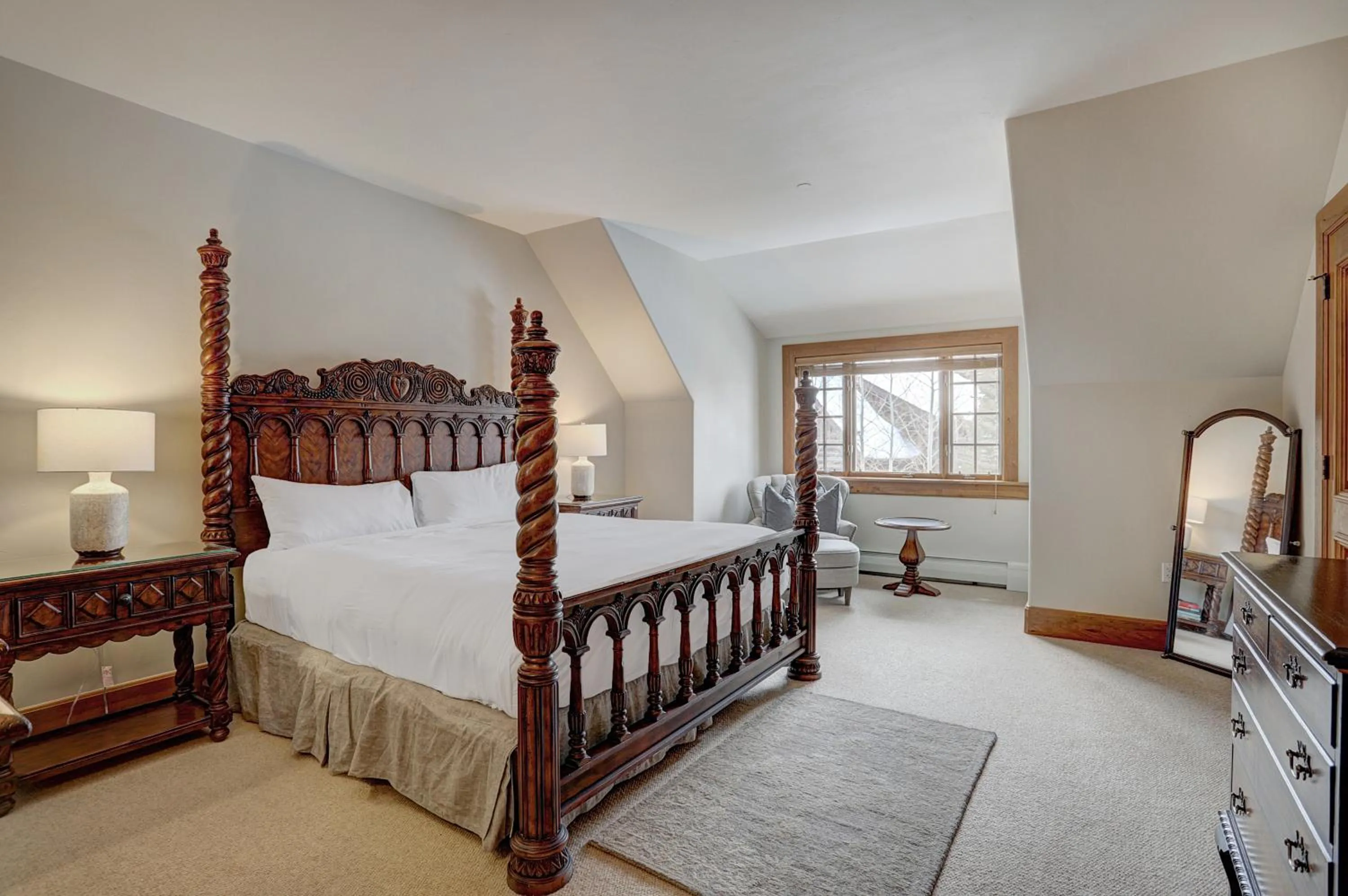 Bedroom, Bed in Bachelor Gulch Village