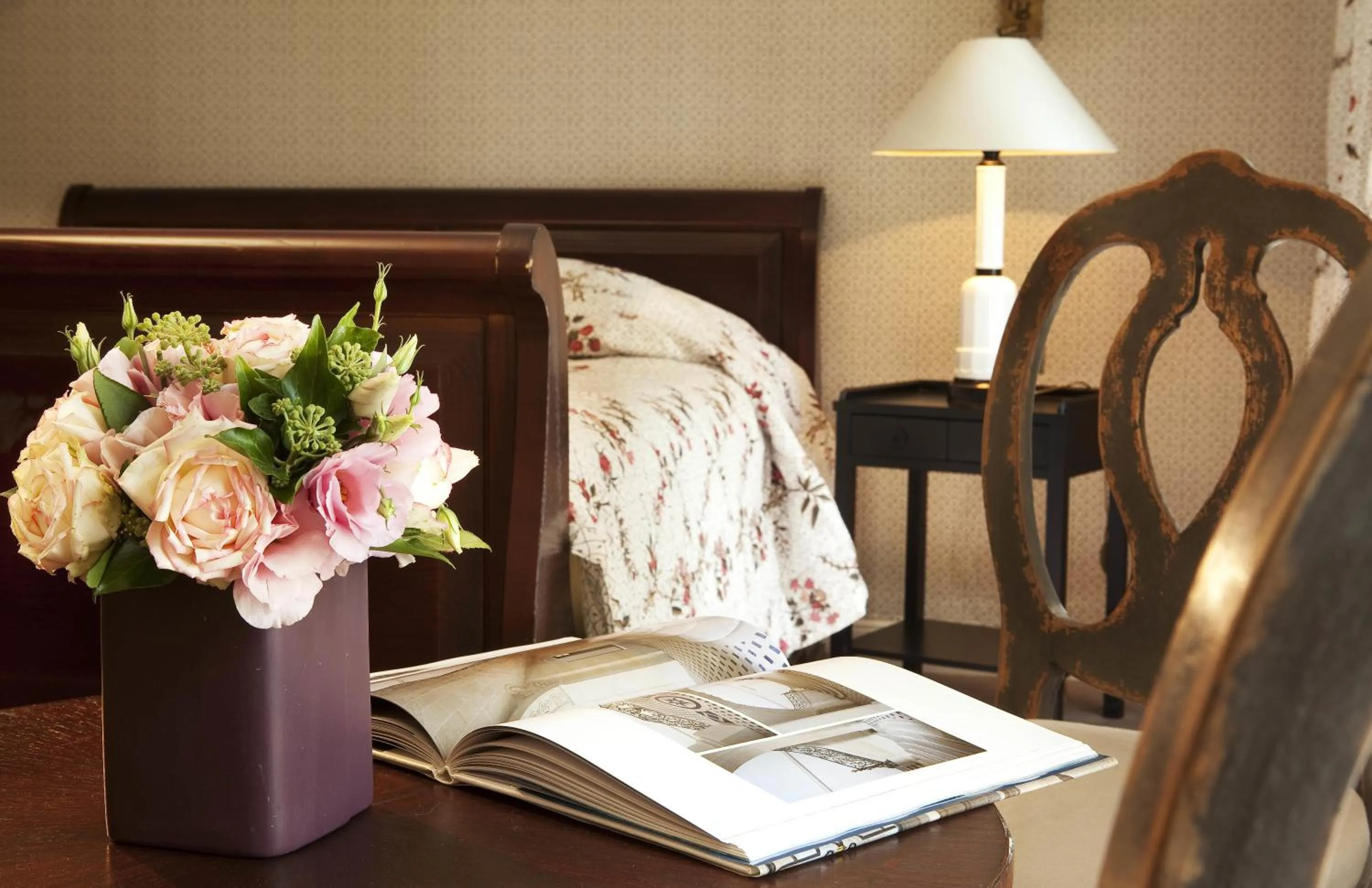 Photo of the whole room, Bed in Hôtel du Danube Saint Germain