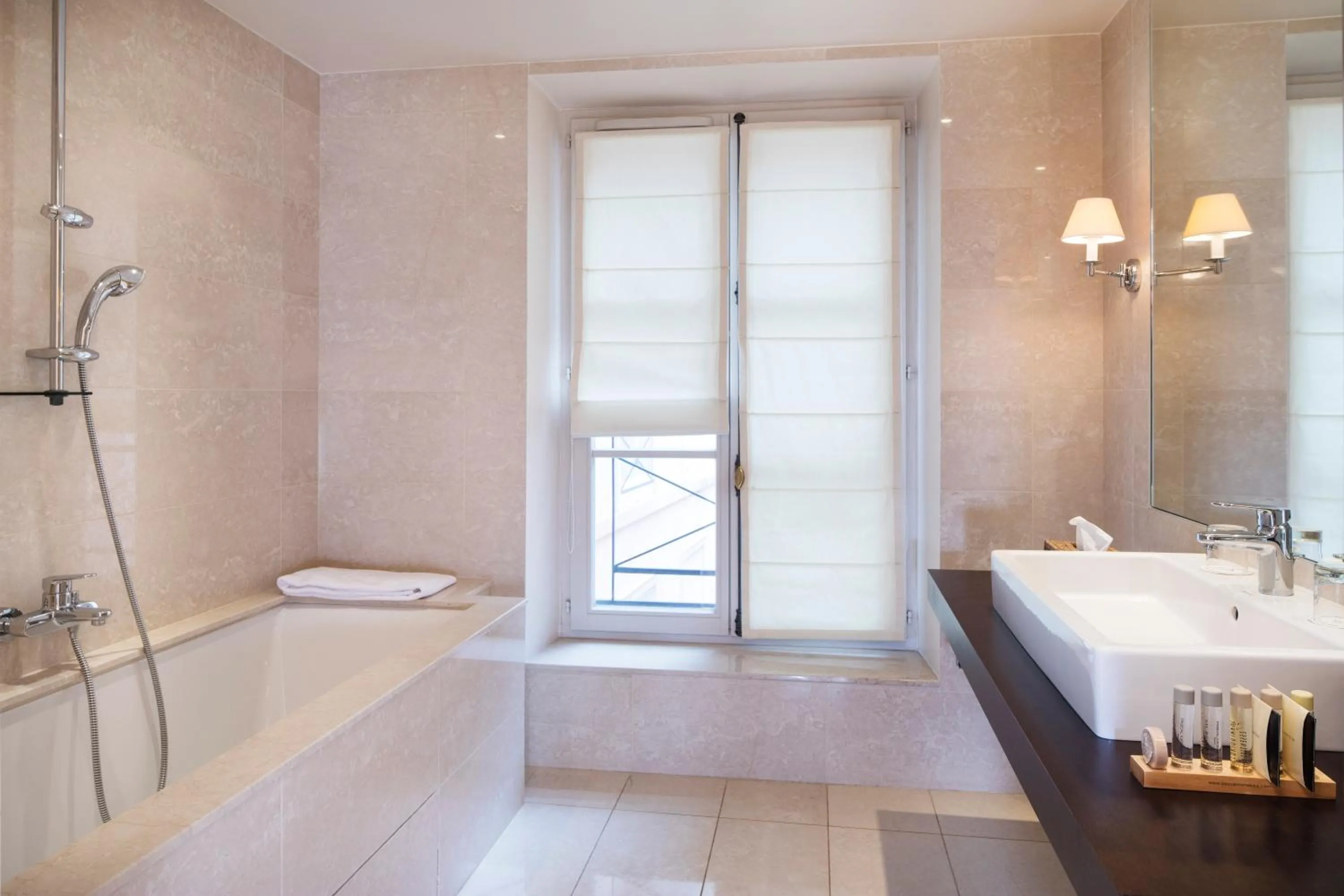 Hôtel du Danube Saint Germain