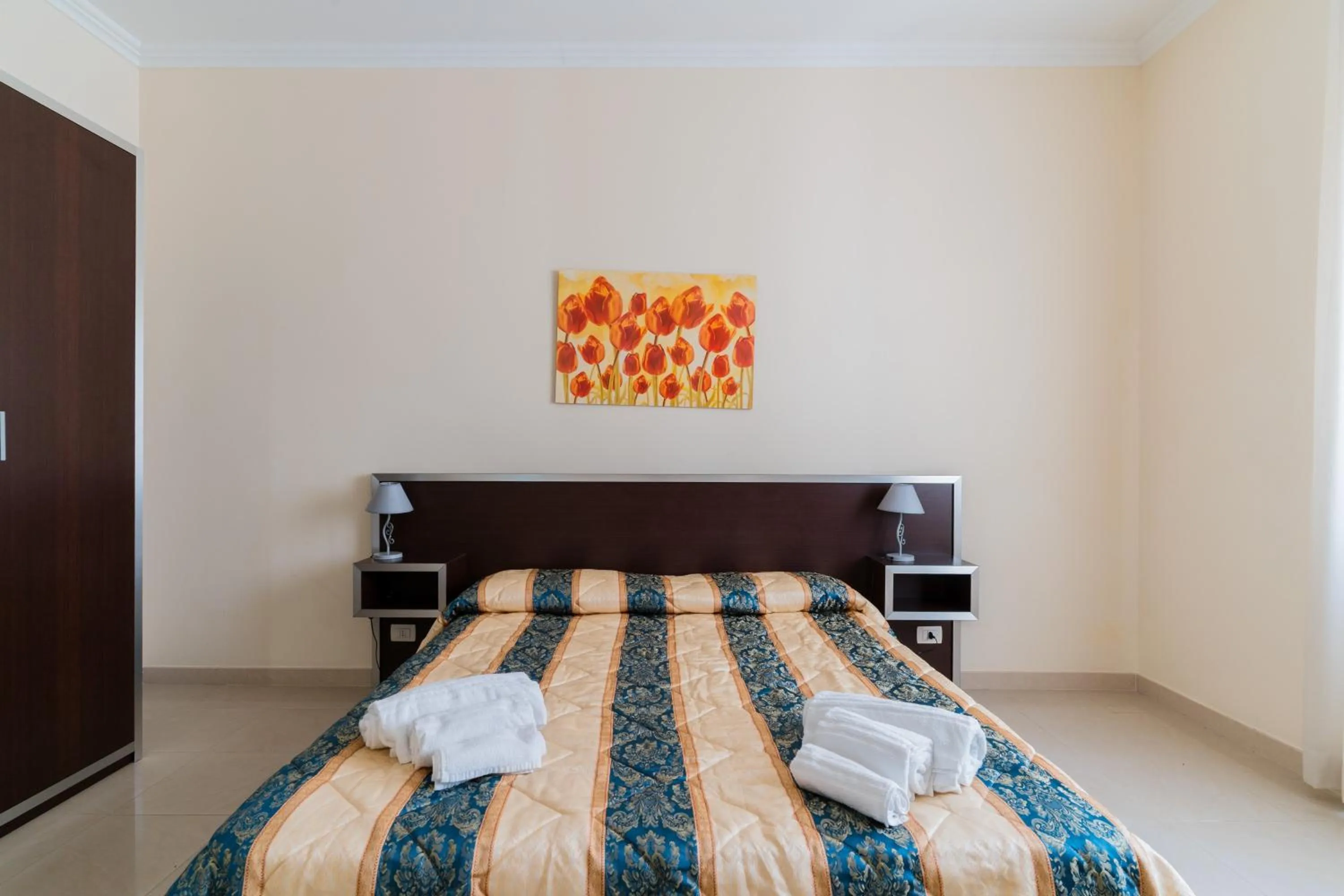 Living room, Bed in Palazzo Mongiò