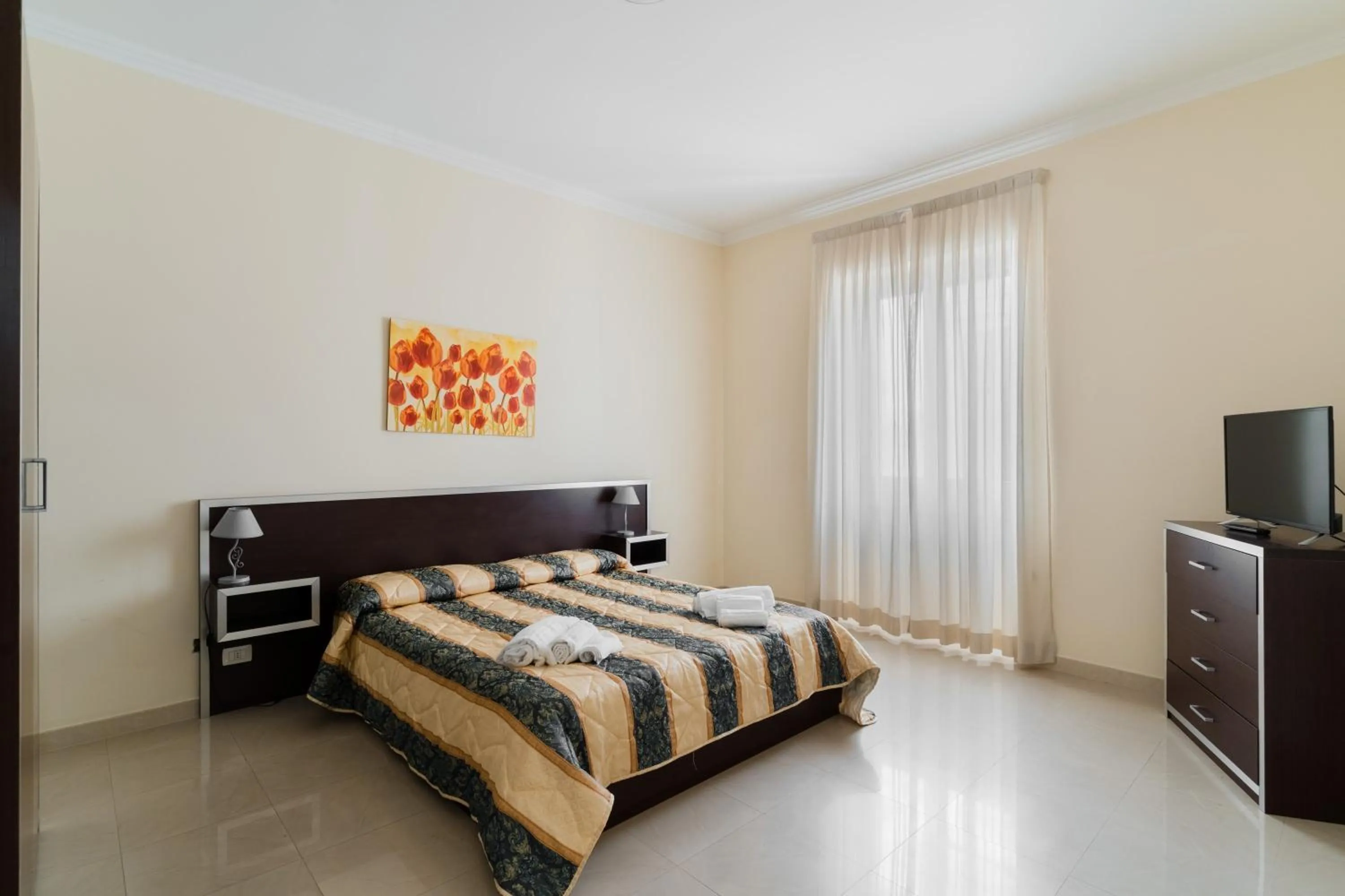 Living room, Bed in Palazzo Mongiò