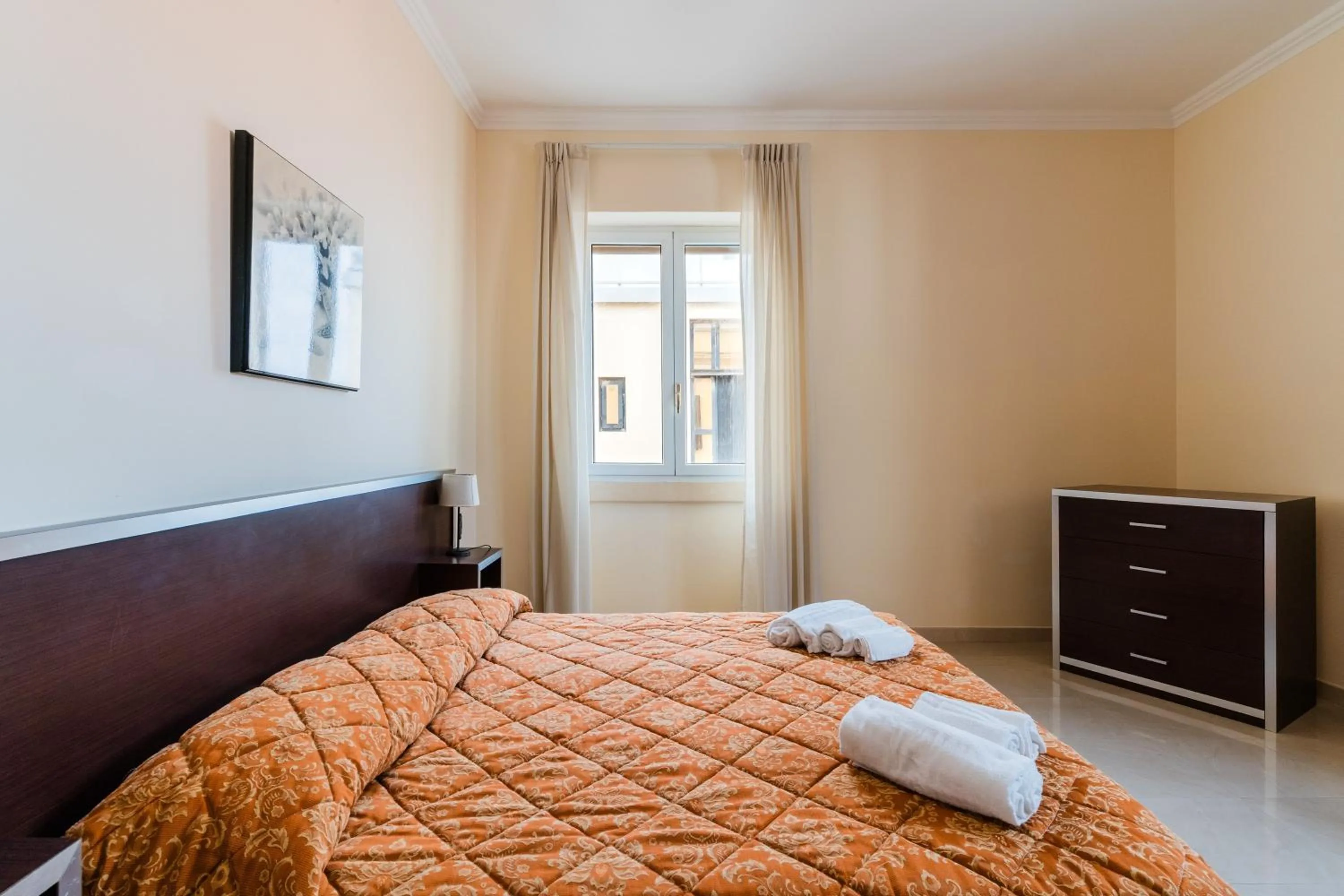 Living room, Bed in Palazzo Mongiò