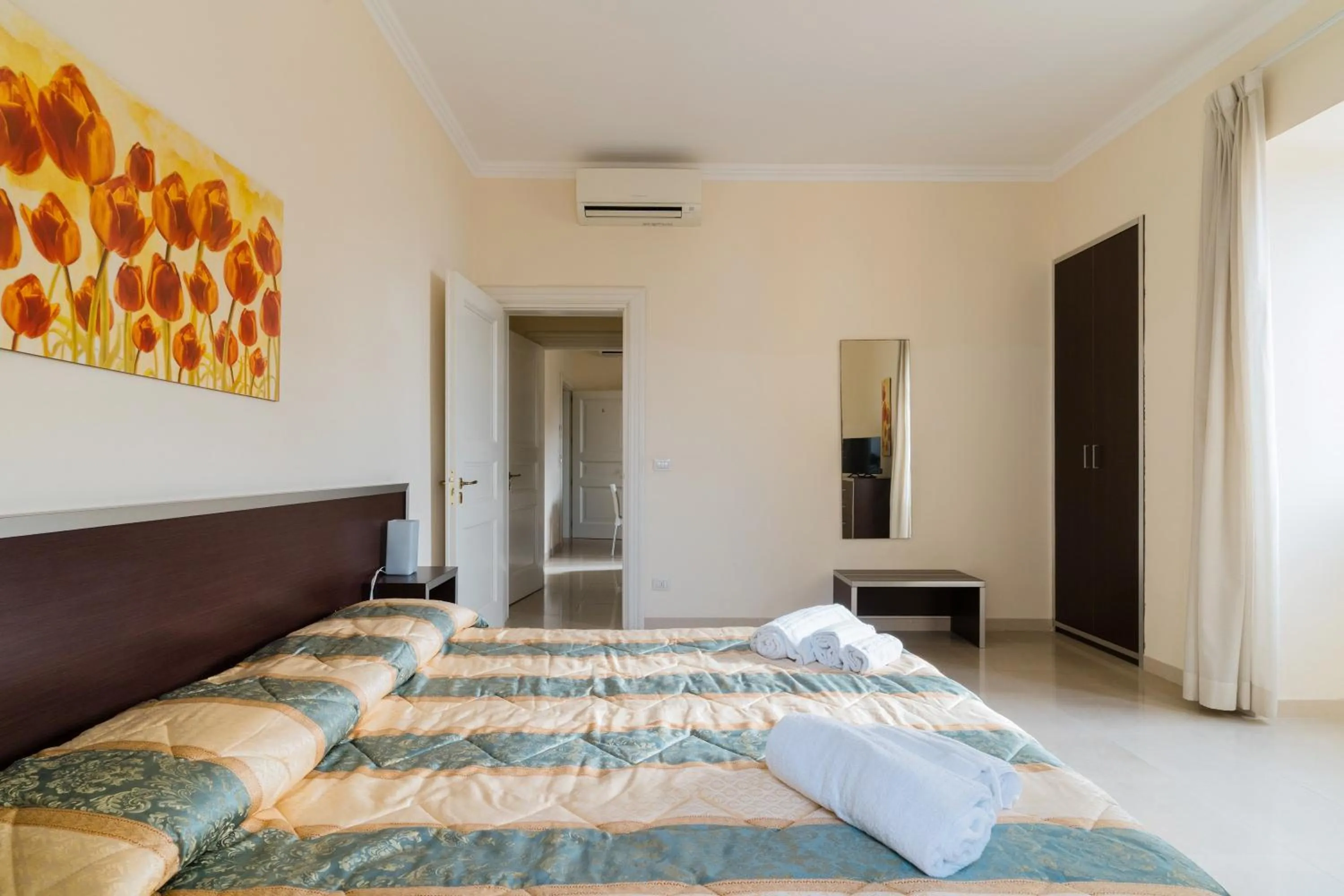 Property building, Bed in Palazzo Mongiò