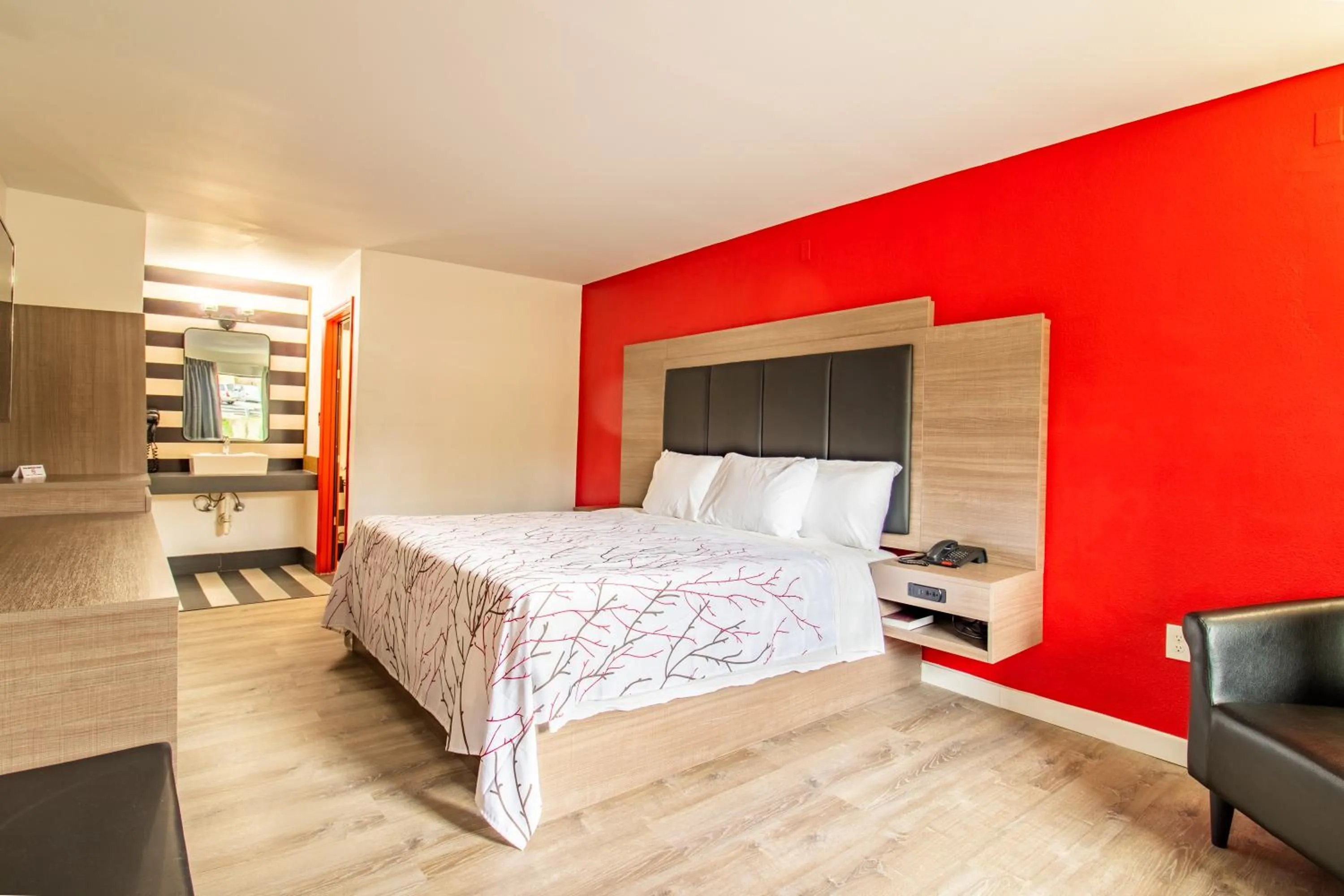 Bed in The Asheville Inn