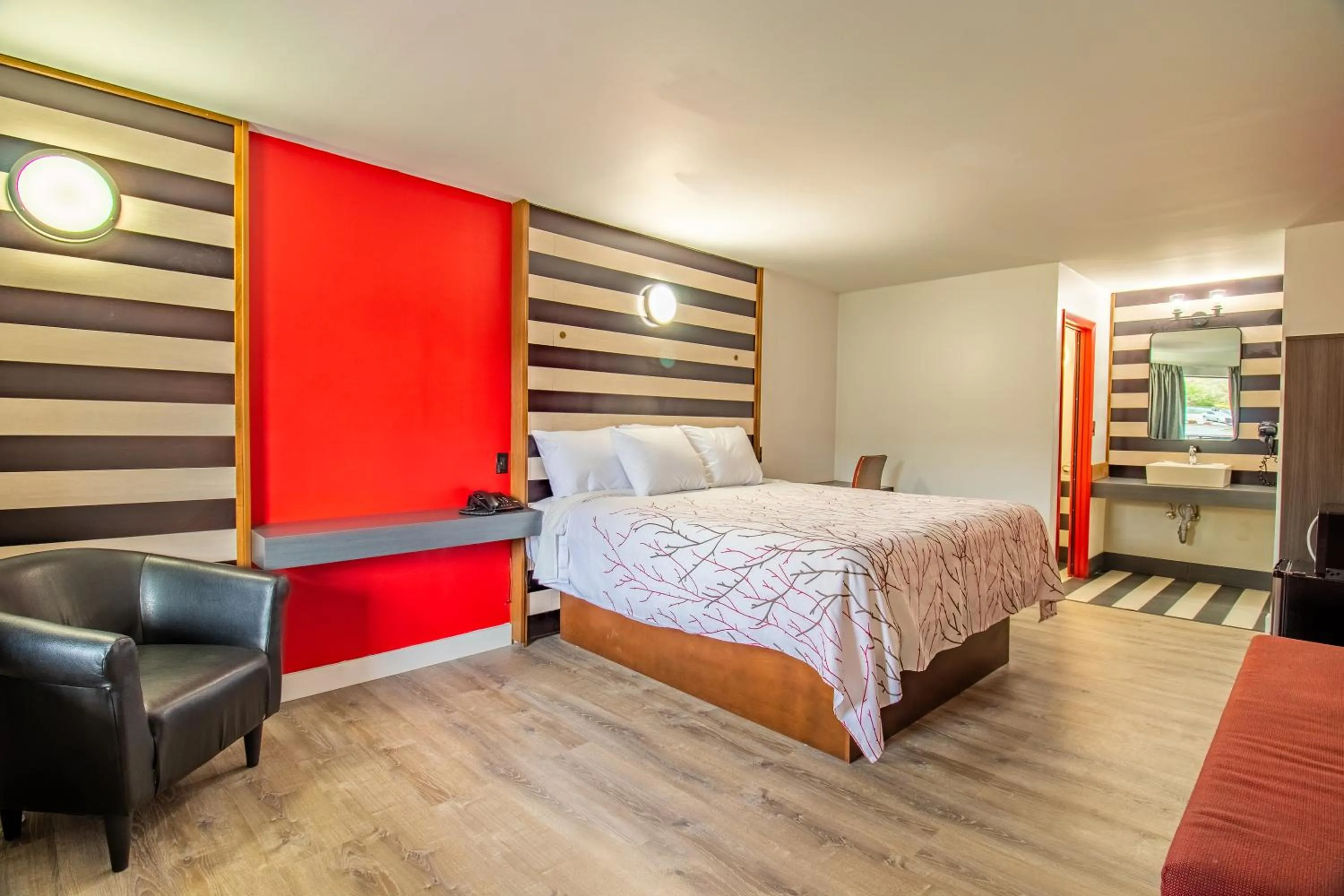 Bed in The Asheville Inn