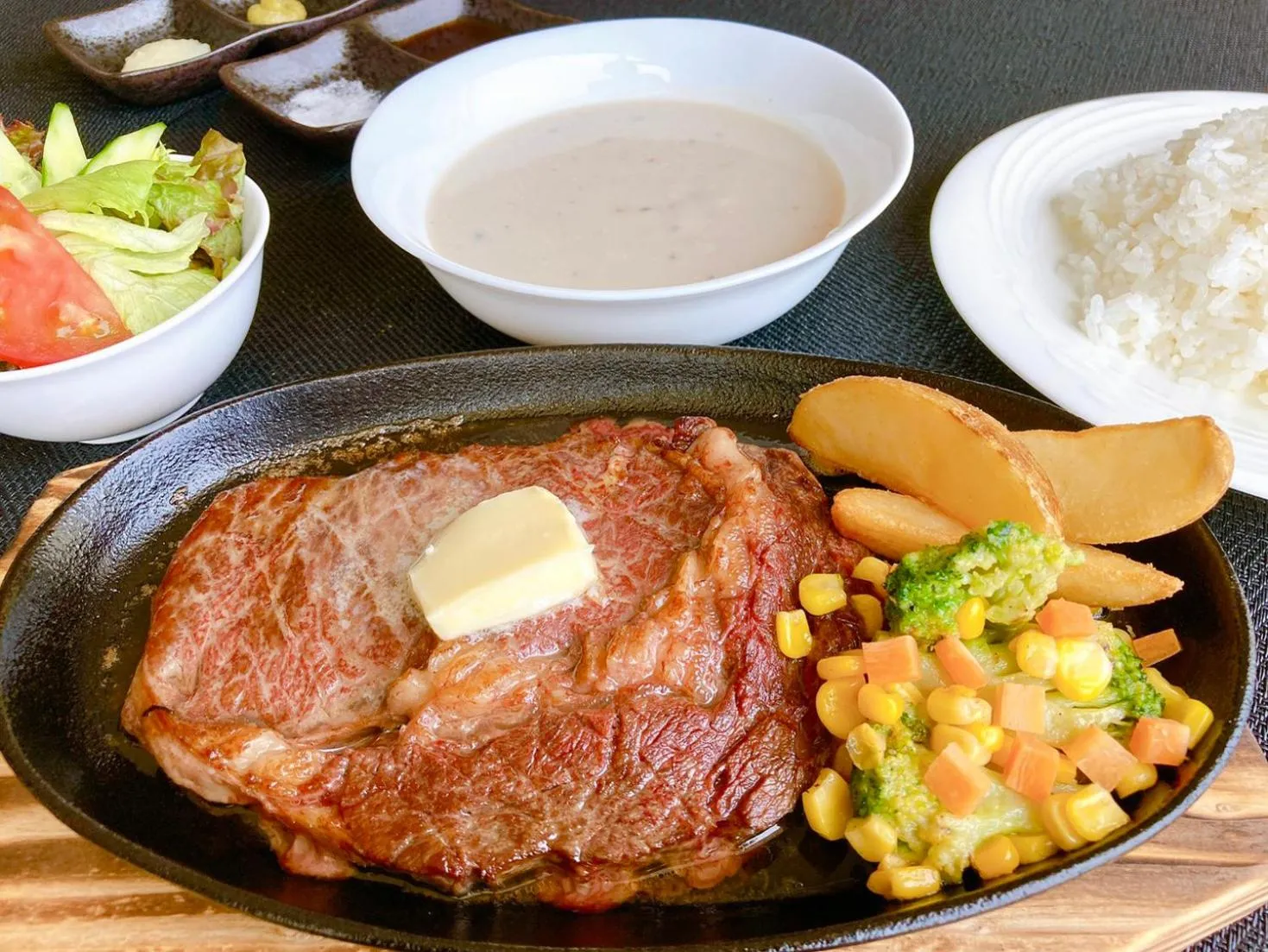 Dinner in Hotel Oceans Nakijin