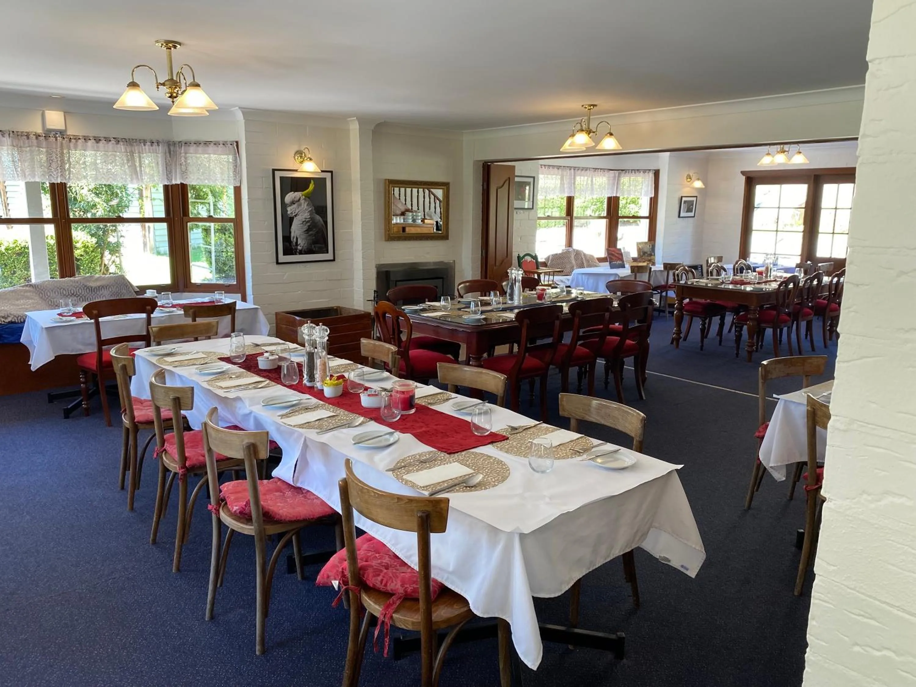 Restaurant/places to eat in Girraween Country Inn