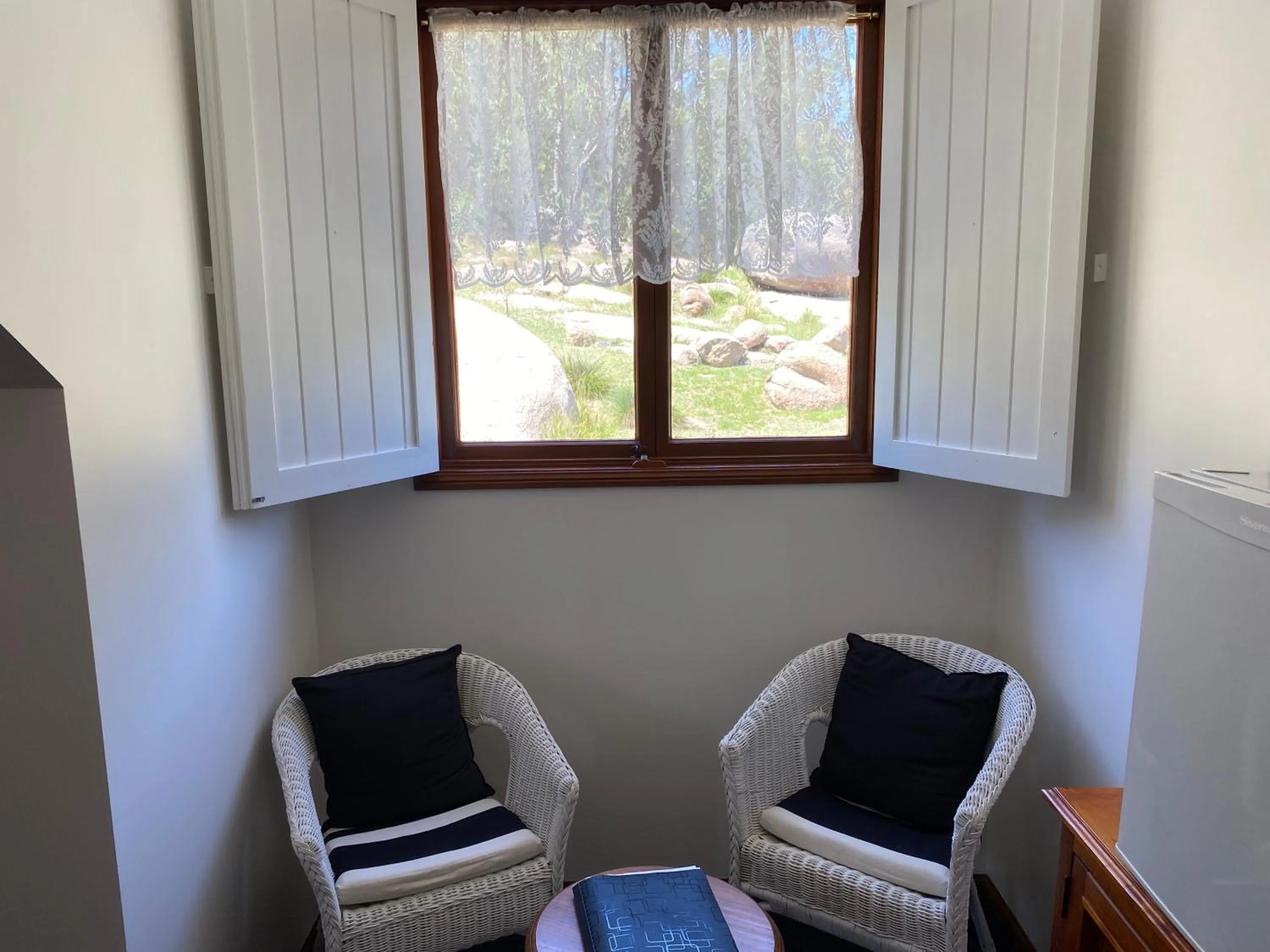 Seating area in Girraween Country Inn