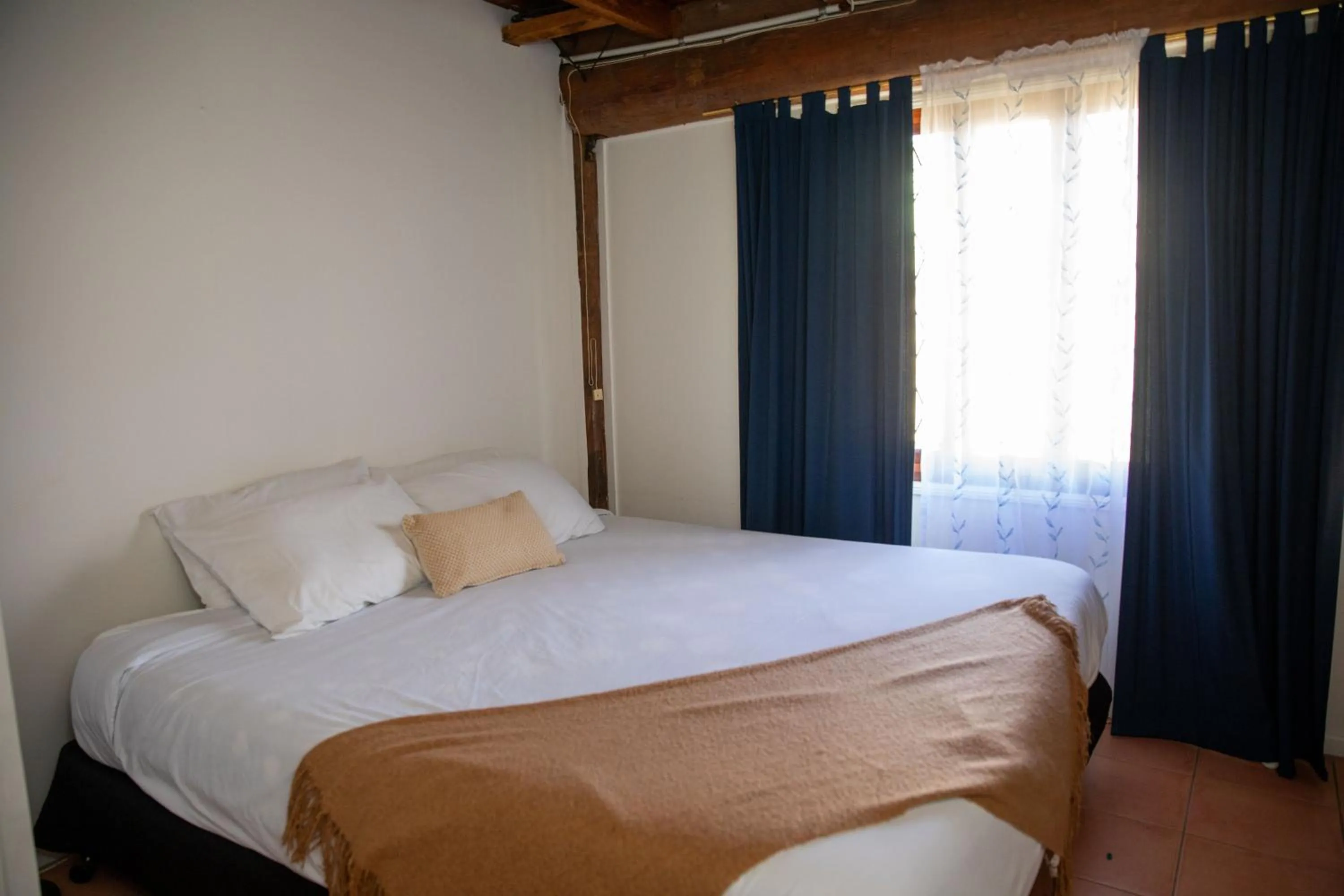 Bedroom, Bed in Girraween Country Inn