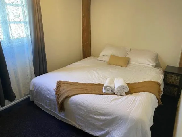 Bed in Girraween Country Inn