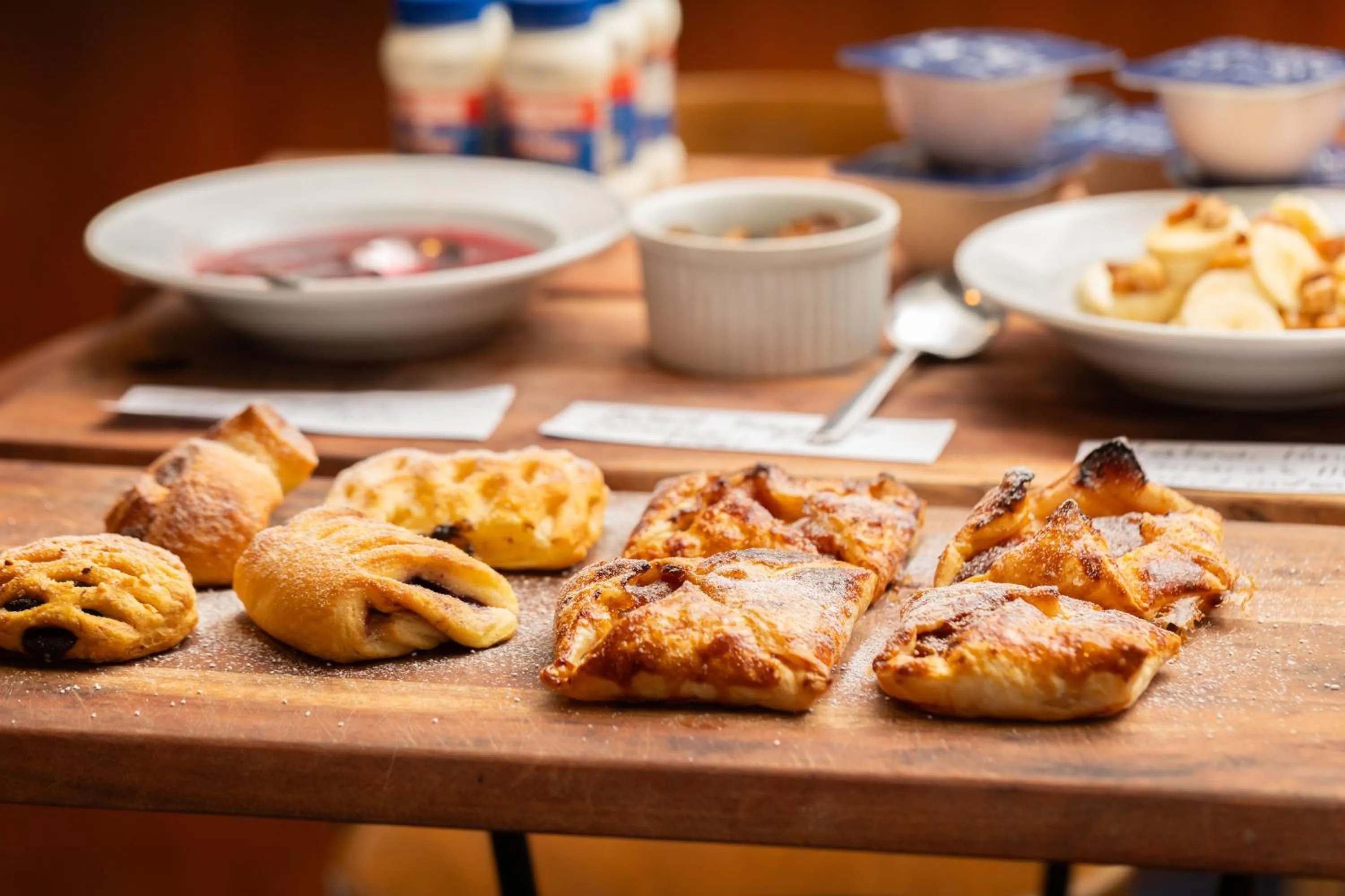 Restaurant/places to eat in Girraween Country Inn