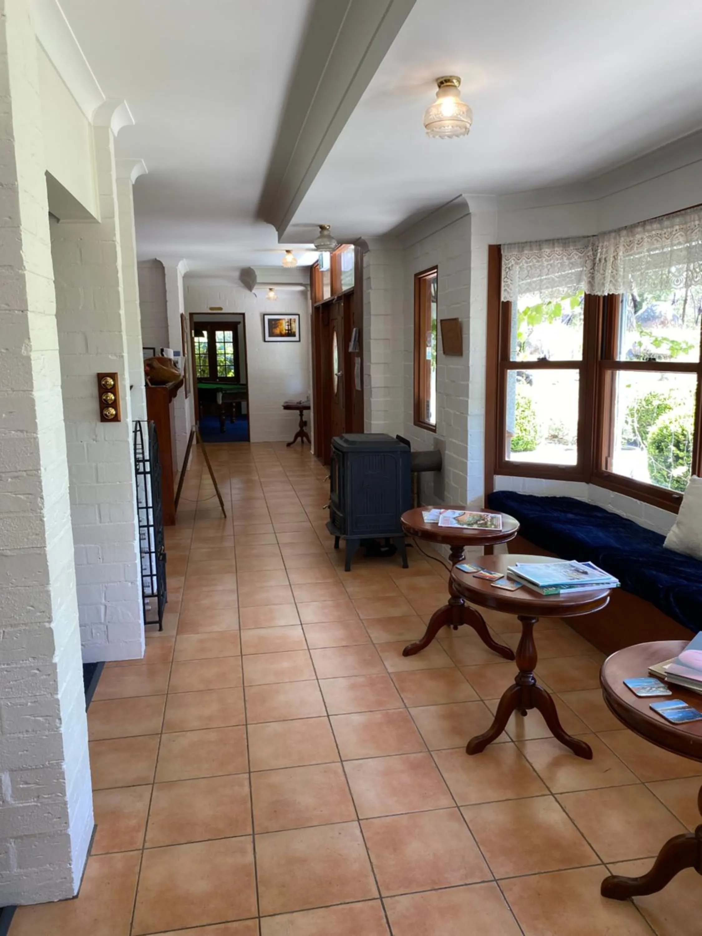 Restaurant/places to eat in Girraween Country Inn