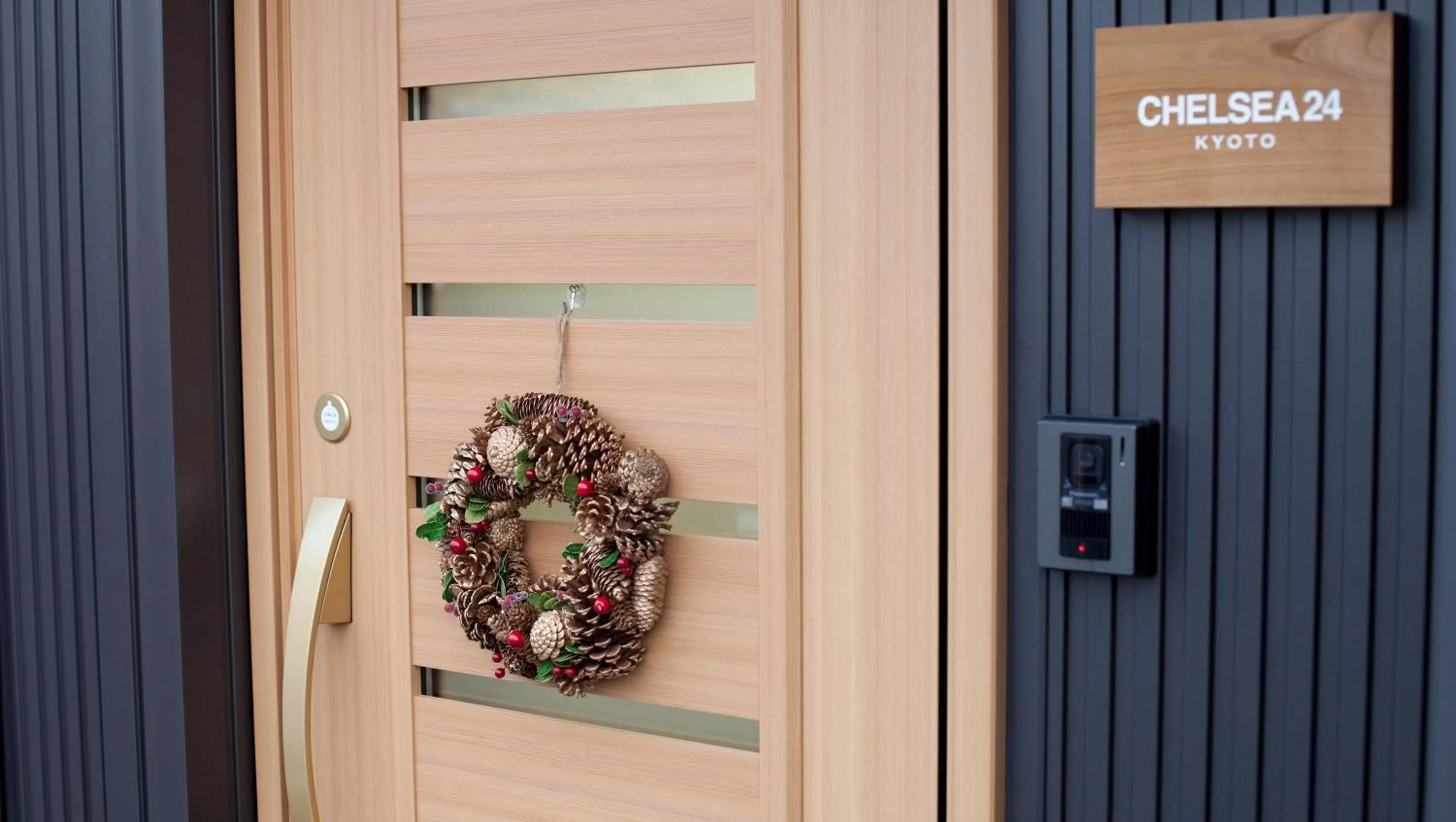 Facade/entrance in CHELSEA24