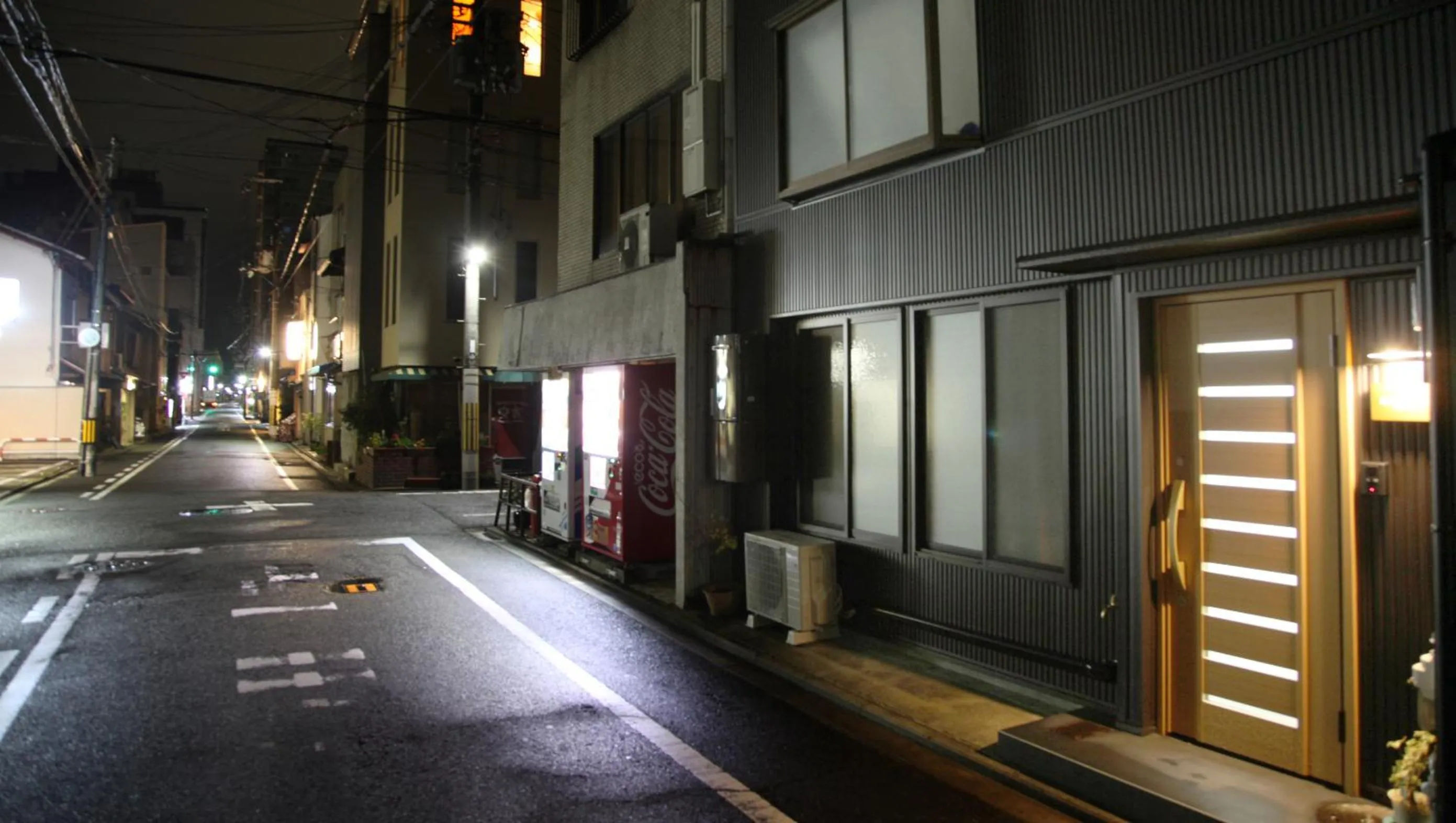 Facade/entrance in CHELSEA24