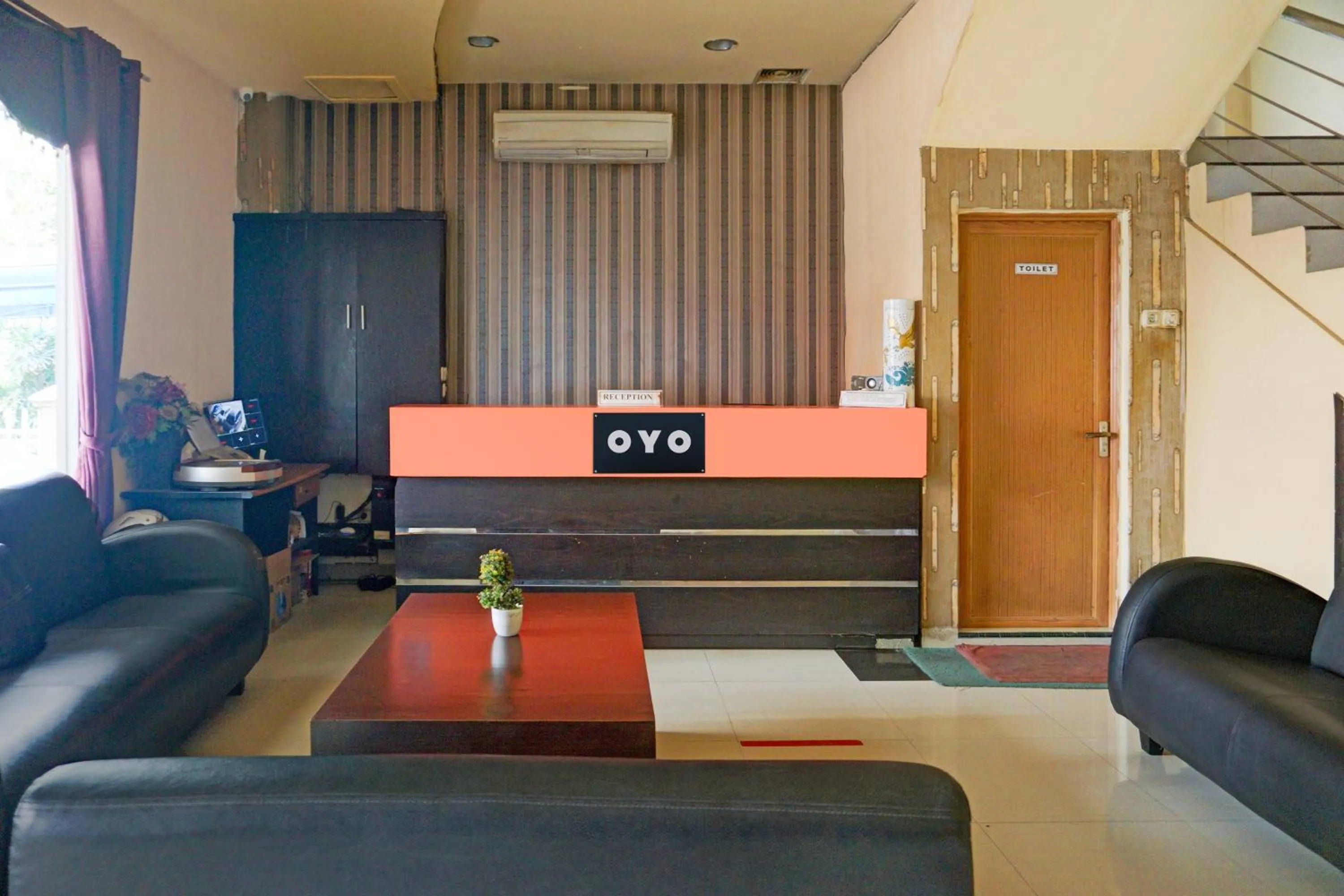 Lobby or reception in Collection O R.Sukamto Near Palembang Trade Center Mall