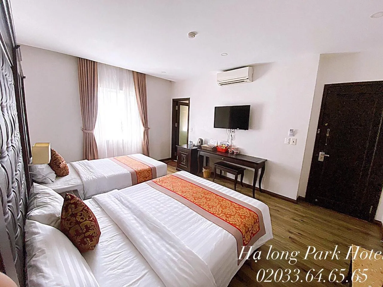 Bed in Ha Long Park Hotel