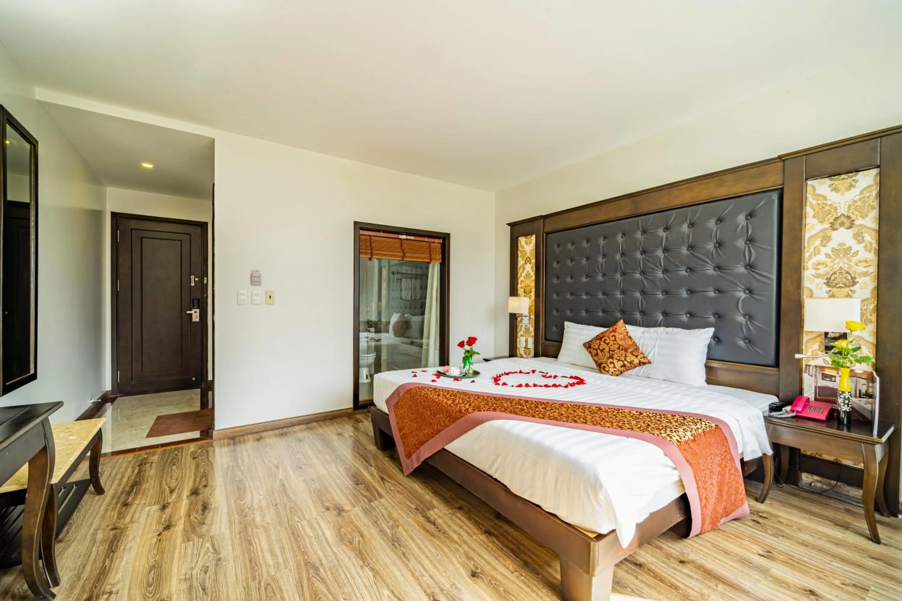 Bed in Ha Long Park Hotel