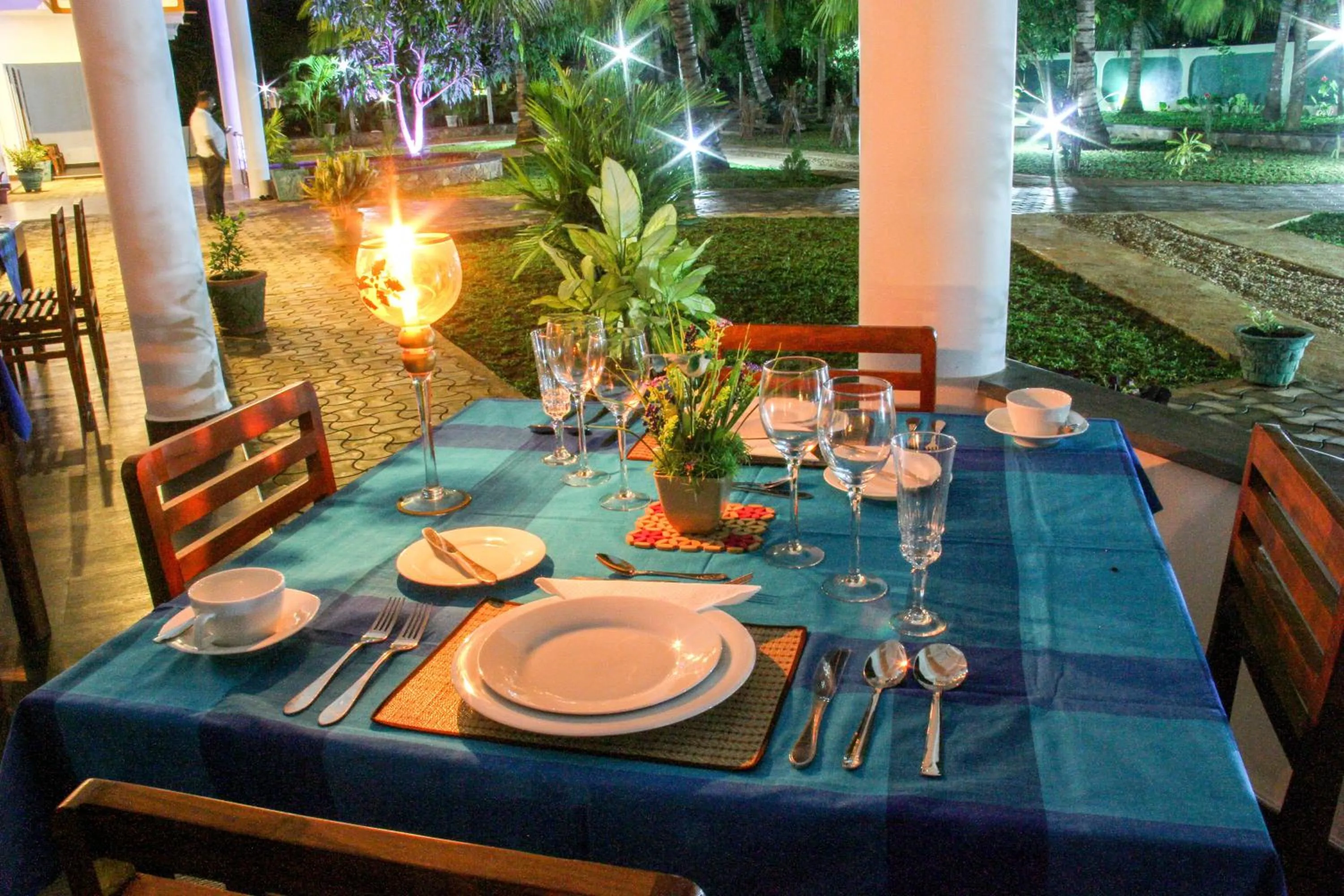 Restaurant/places to eat in Hotel Nilketha Yala Tissamaharama