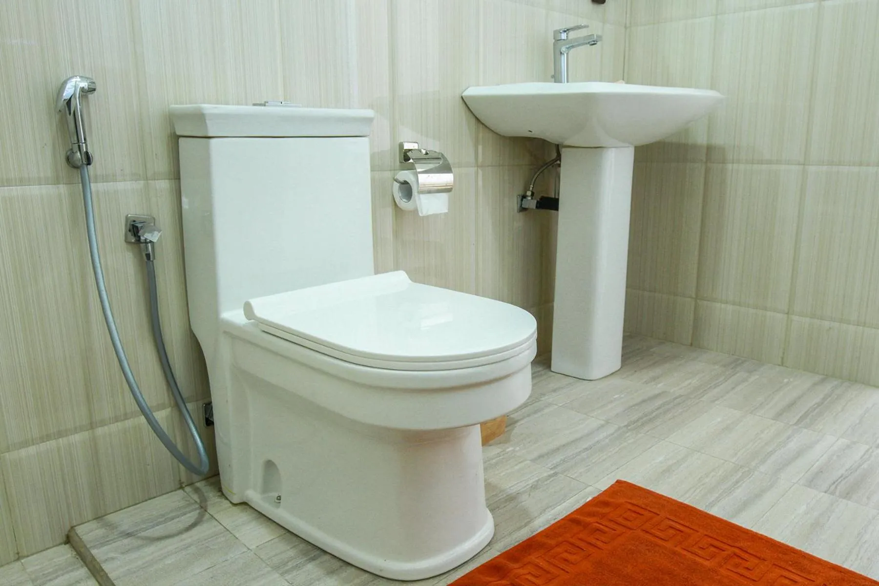 Bathroom in Hotel Nilketha Yala Tissamaharama