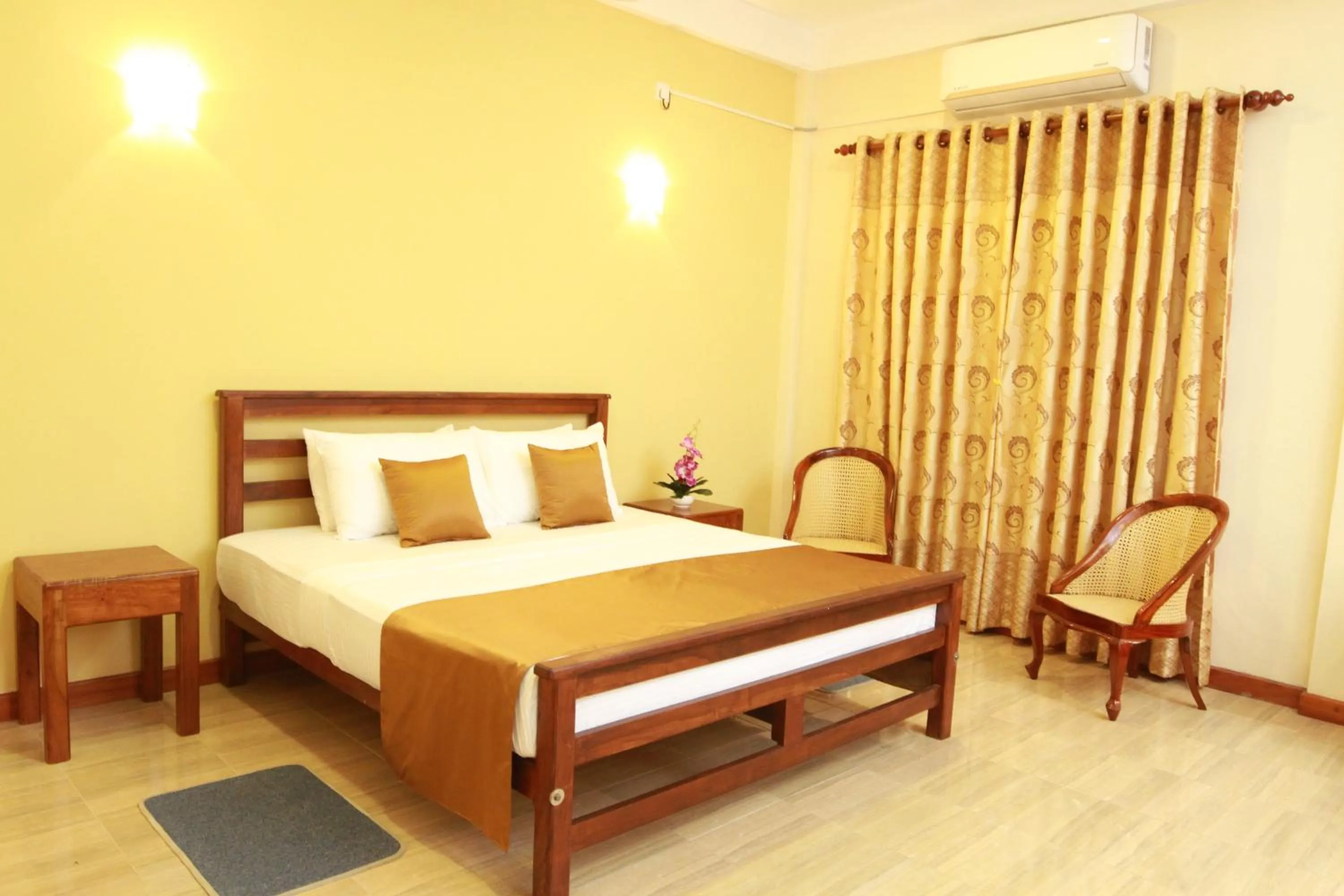 Bedroom, Bed in Hotel Nilketha Yala Tissamaharama