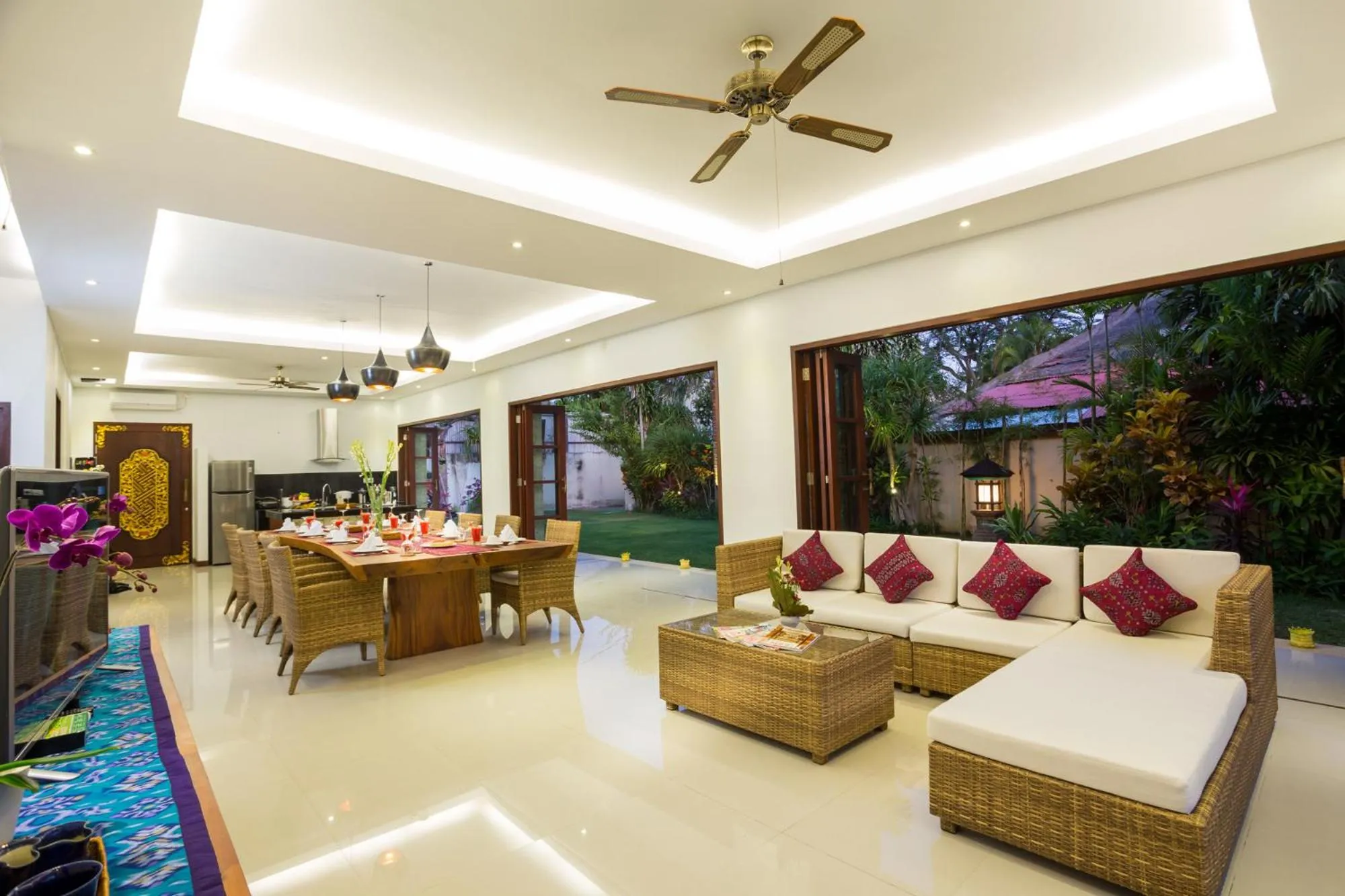 Night in La Bali Sanur