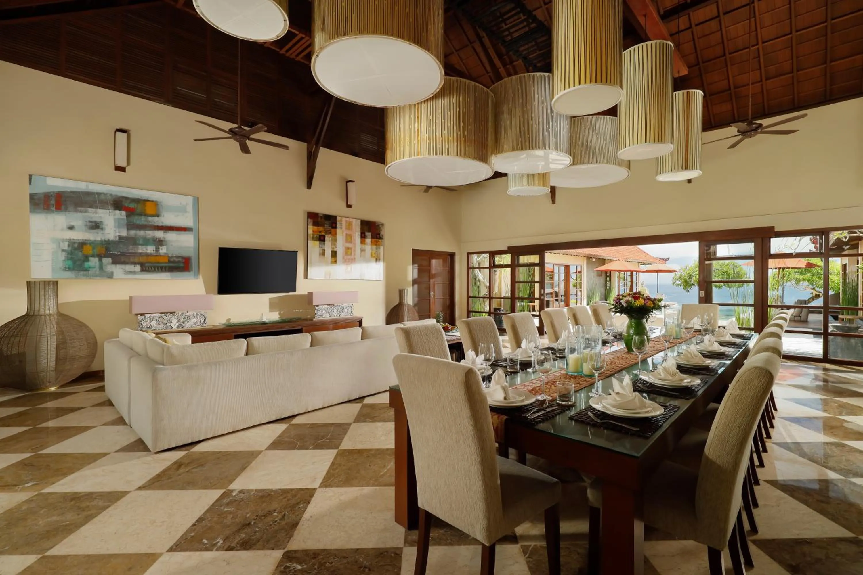 Dining area in Nagasutra Villa by Nakula