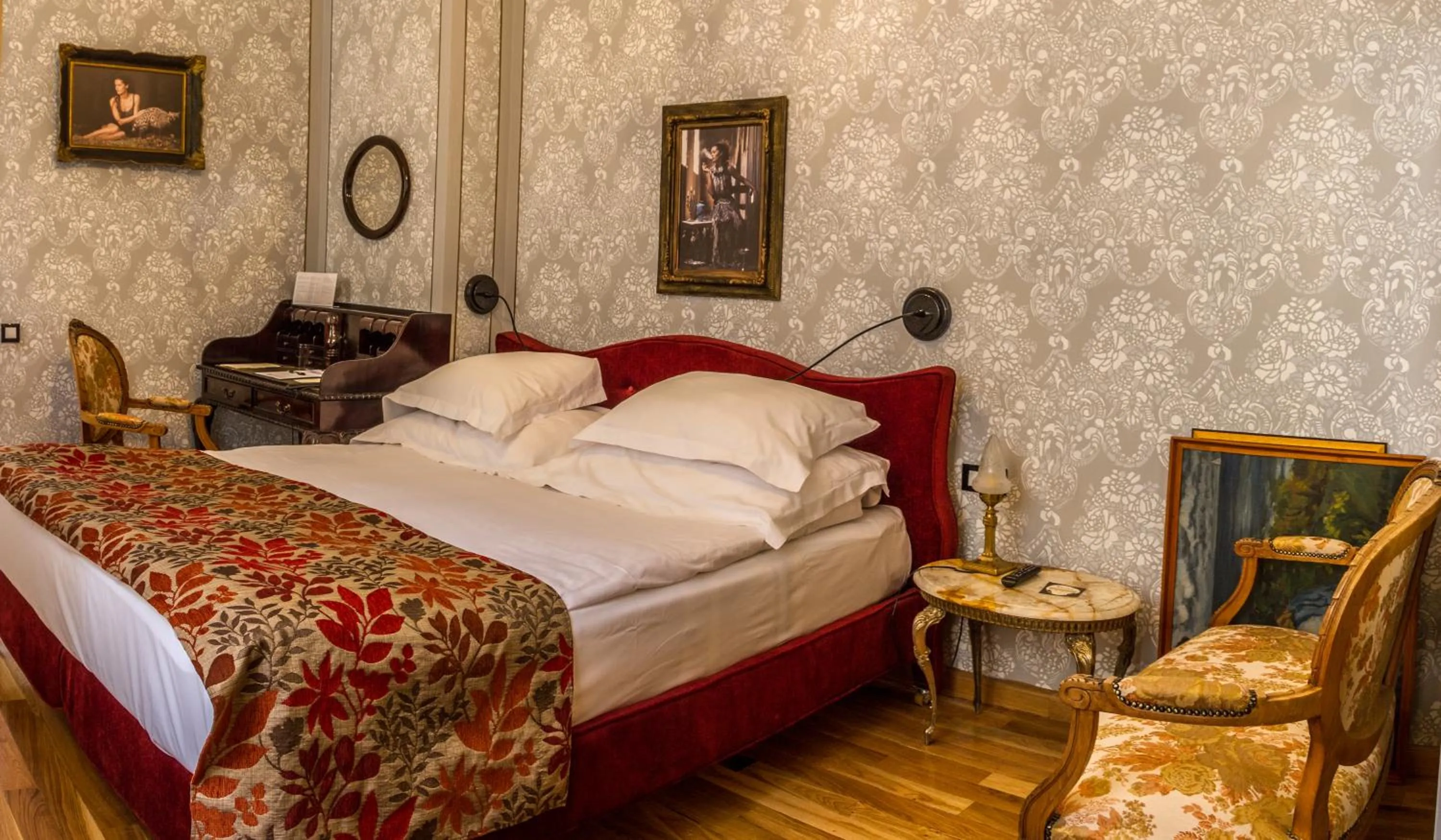 Photo of the whole room, Bed in Vila Katharina