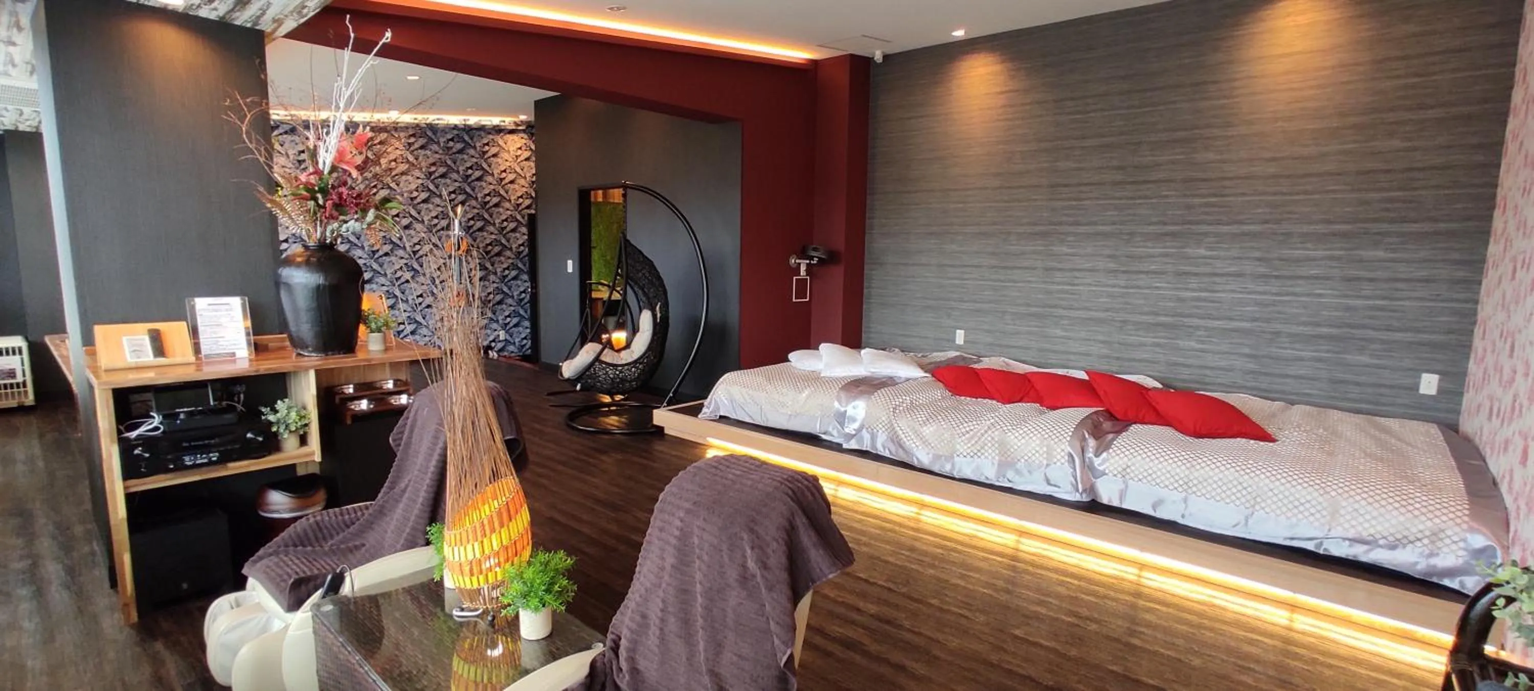 Hakone Gora Guam Dog