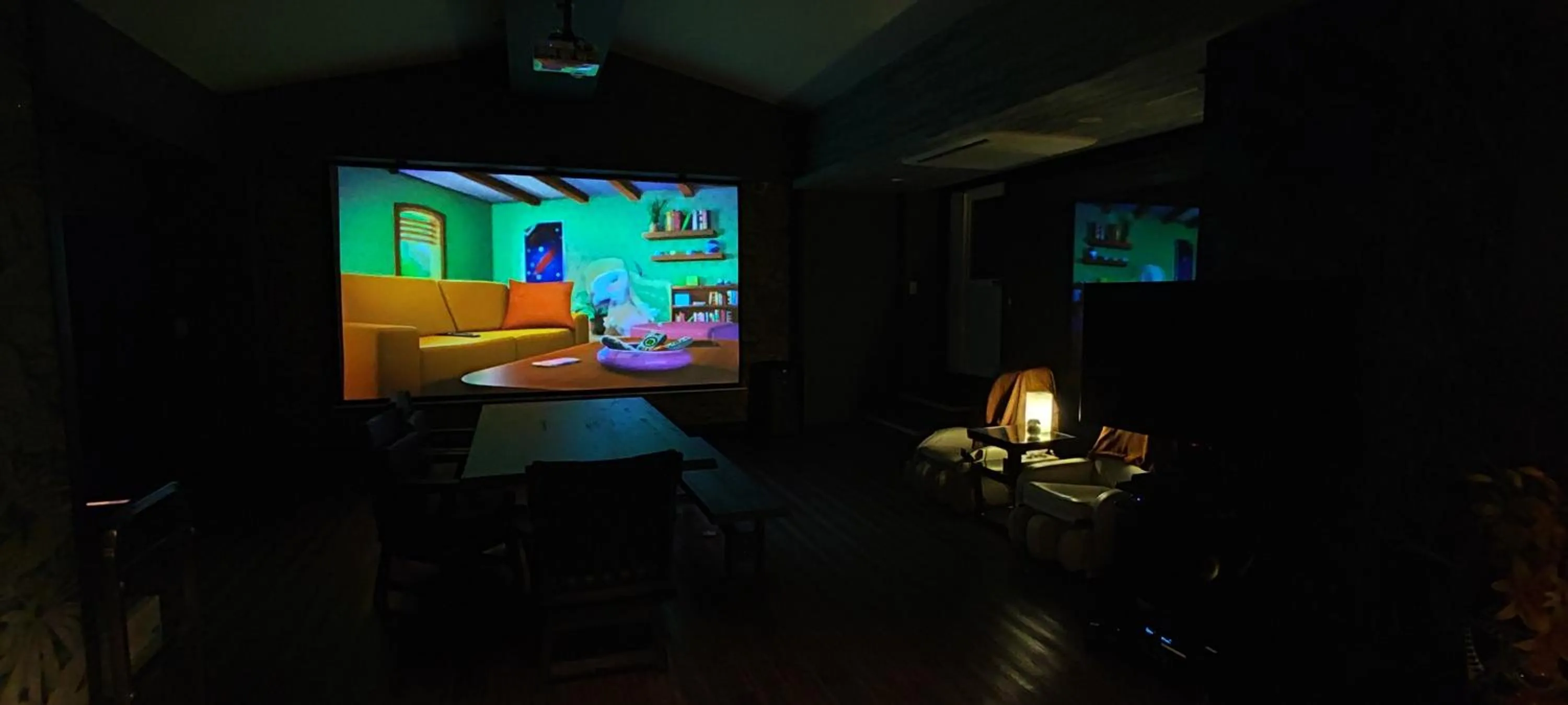 TV and multimedia in Hakone Gora Guam Dog