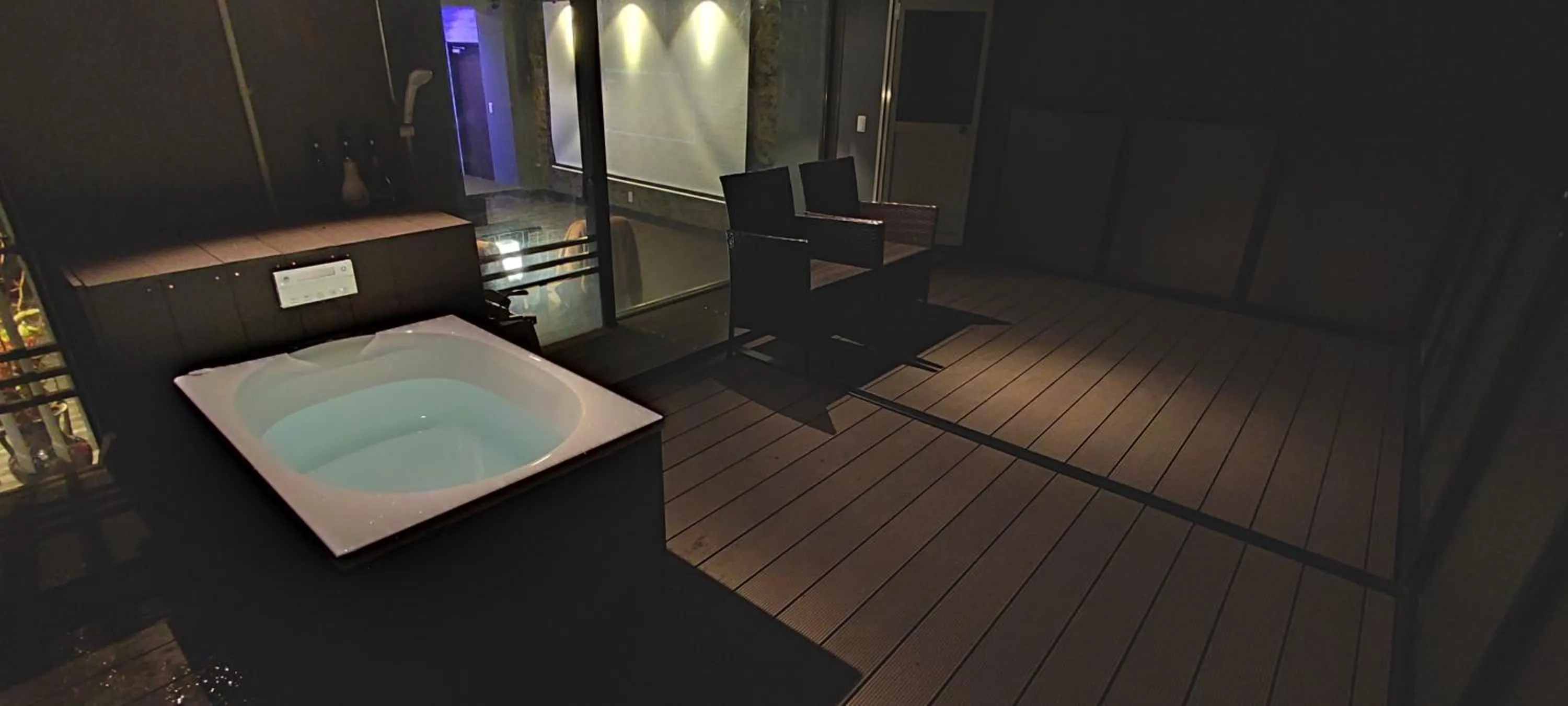 Hakone Gora Guam Dog