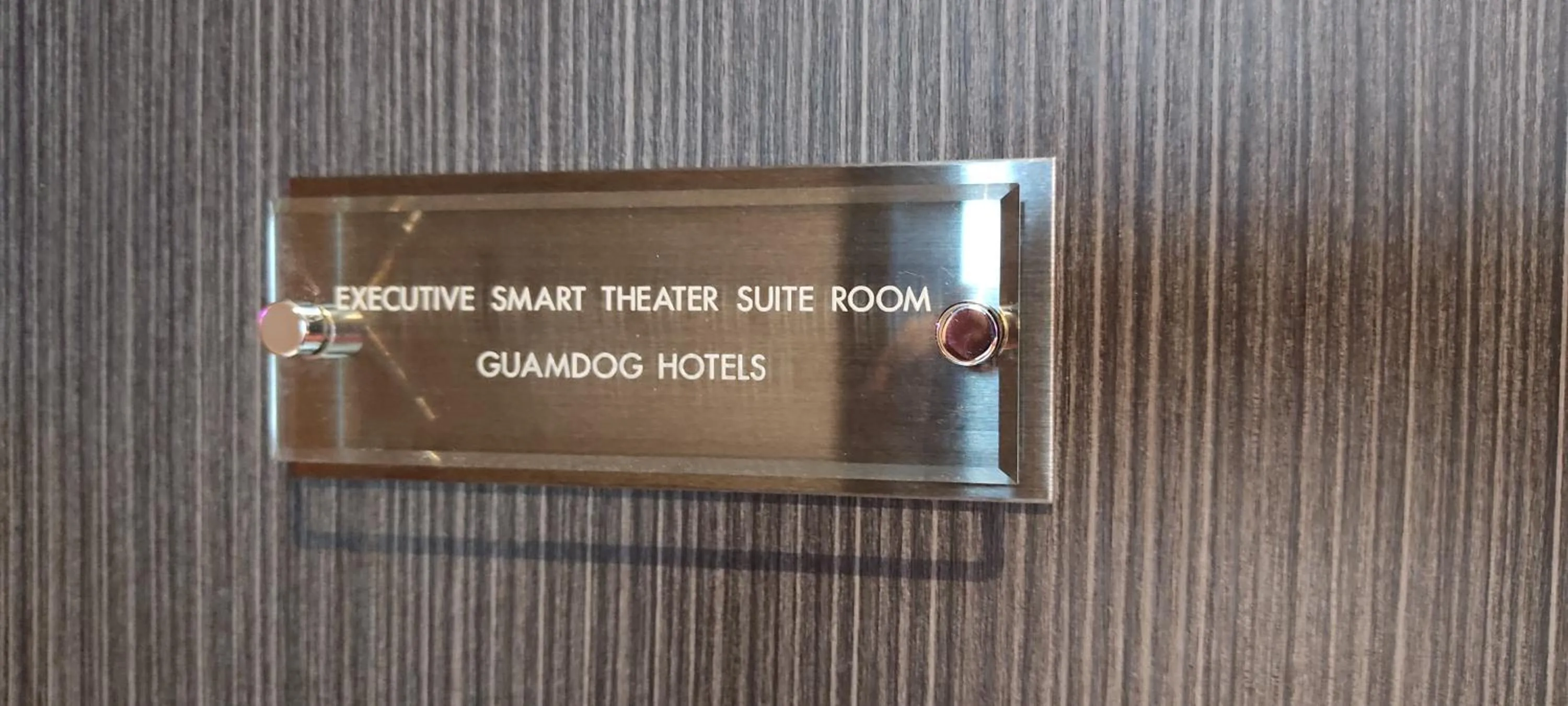 Hakone Gora Guam Dog