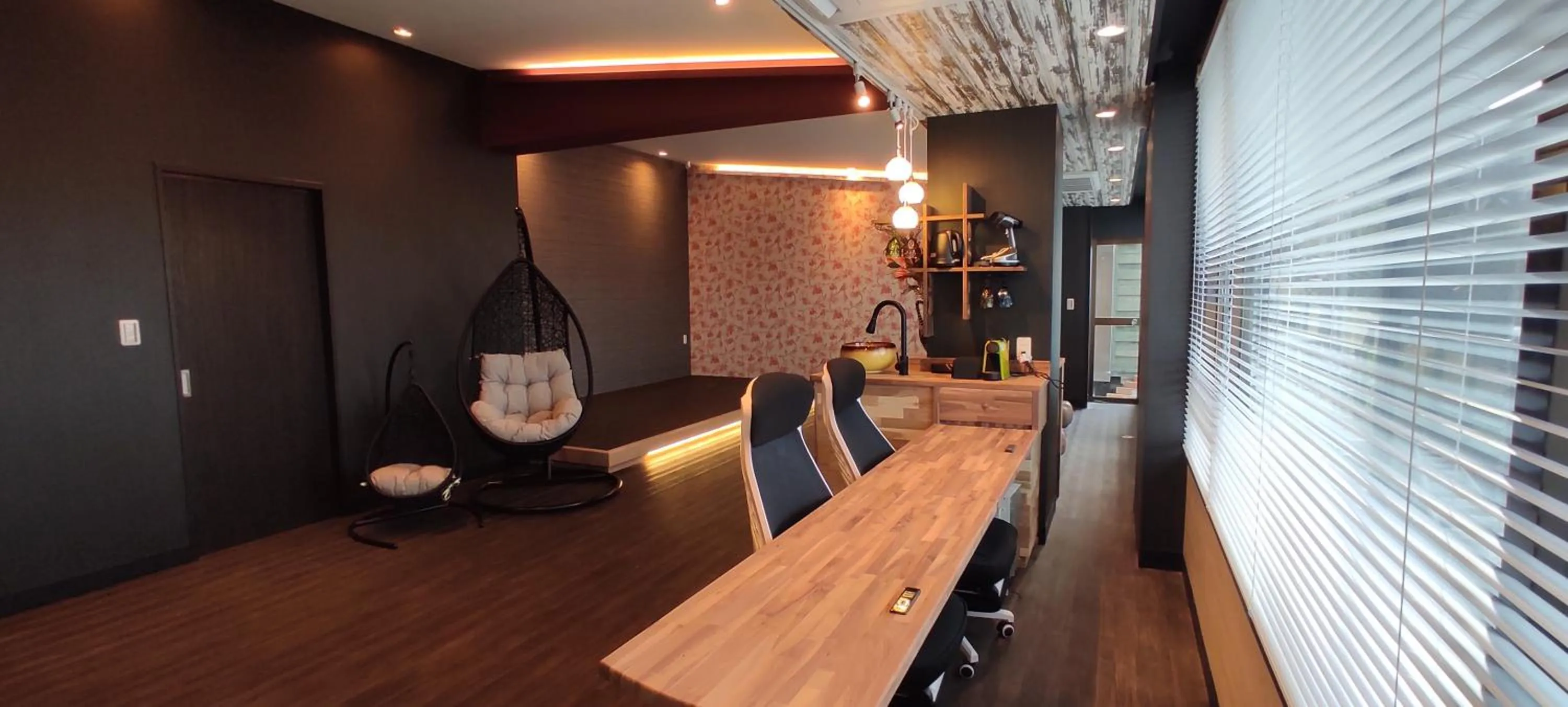 Hakone Gora Guam Dog