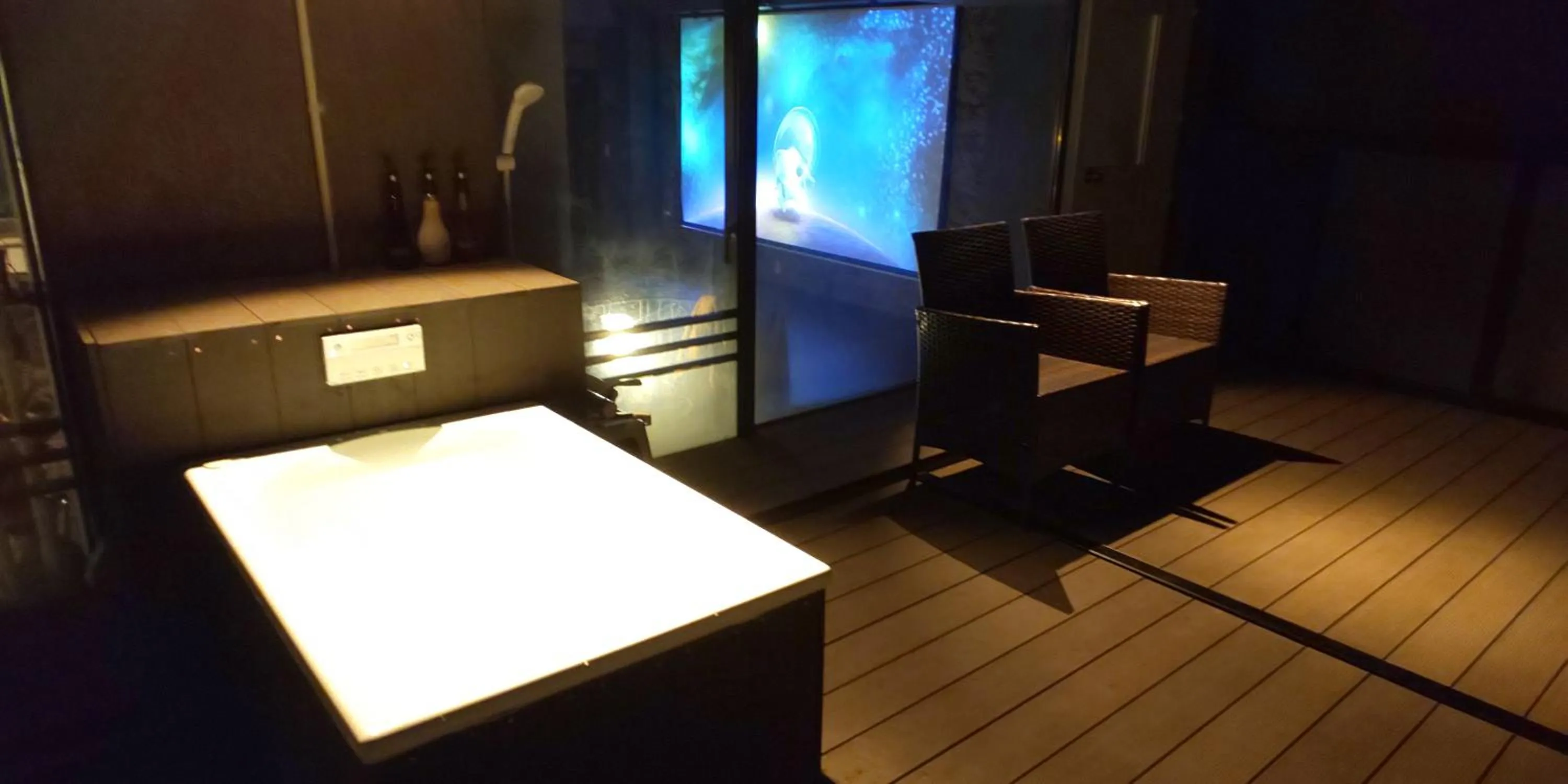 Hakone Gora Guam Dog