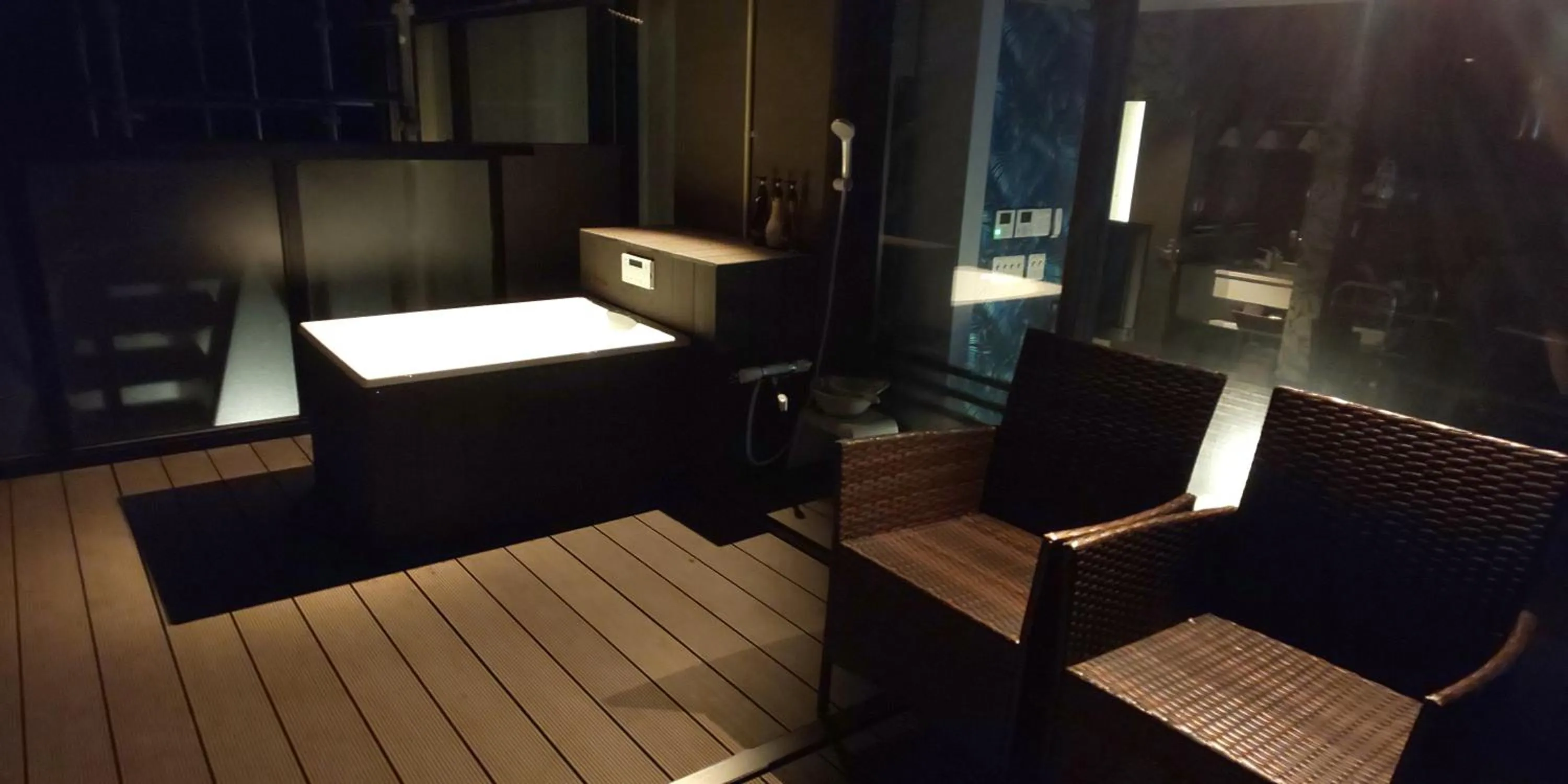 Hakone Gora Guam Dog