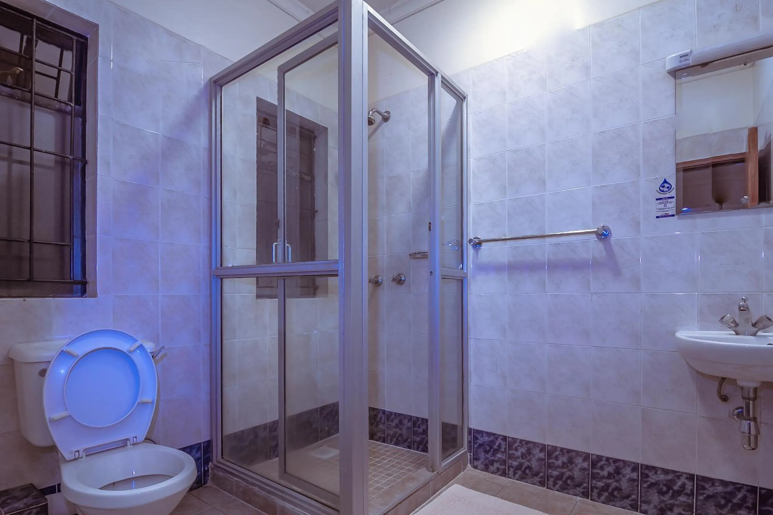 Bathroom in Chak Guesthouse & Conference Center