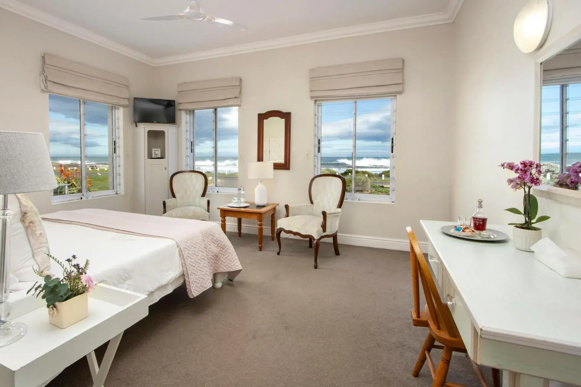 Superior Deluxe with Sea view - single occupancy in 138 Marine Beachfront Guesthouse Superior Deluxe with Sea view - single occupancy in 138 Marine Beachfront Guesthouse