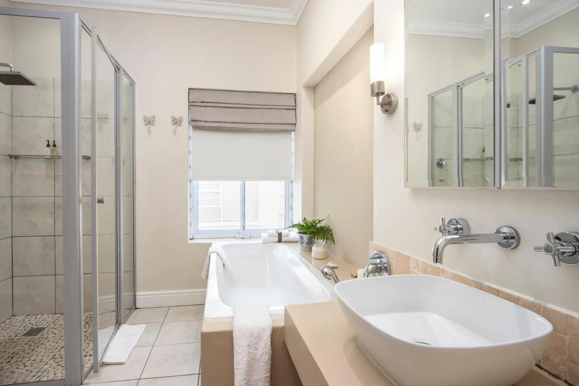 Bathroom in 138 Marine Beachfront Guesthouse